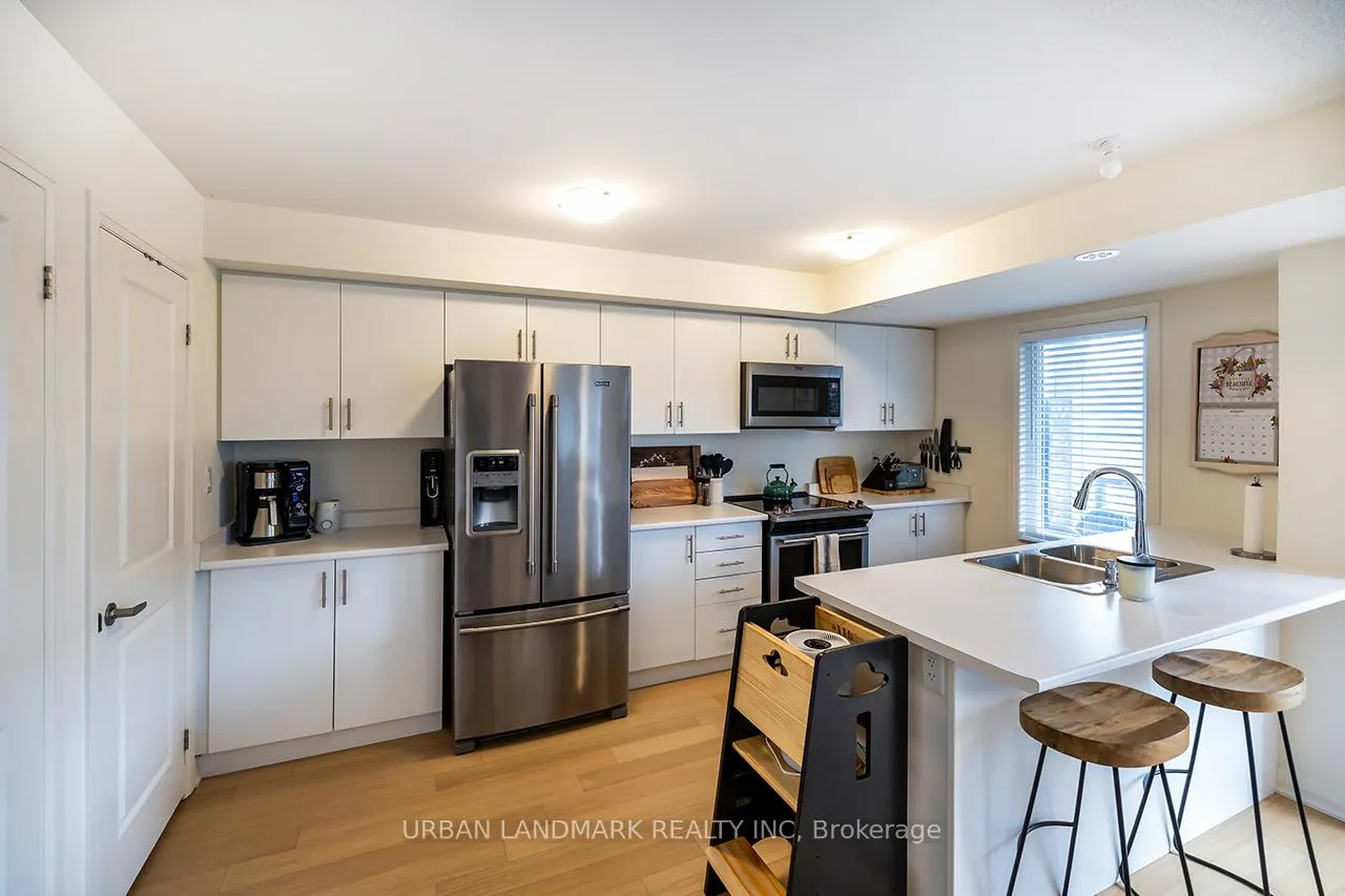 Photo 5 of Unit 26D, 26 Lookout Drive, Clarington, Bowmanville — HOMEH