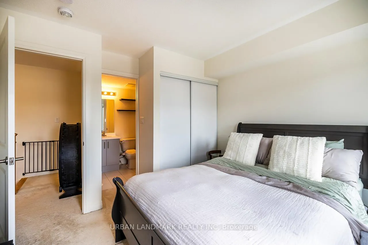Photo 17 of Unit 26D, 26 Lookout Drive, Clarington, Bowmanville — HOMEH