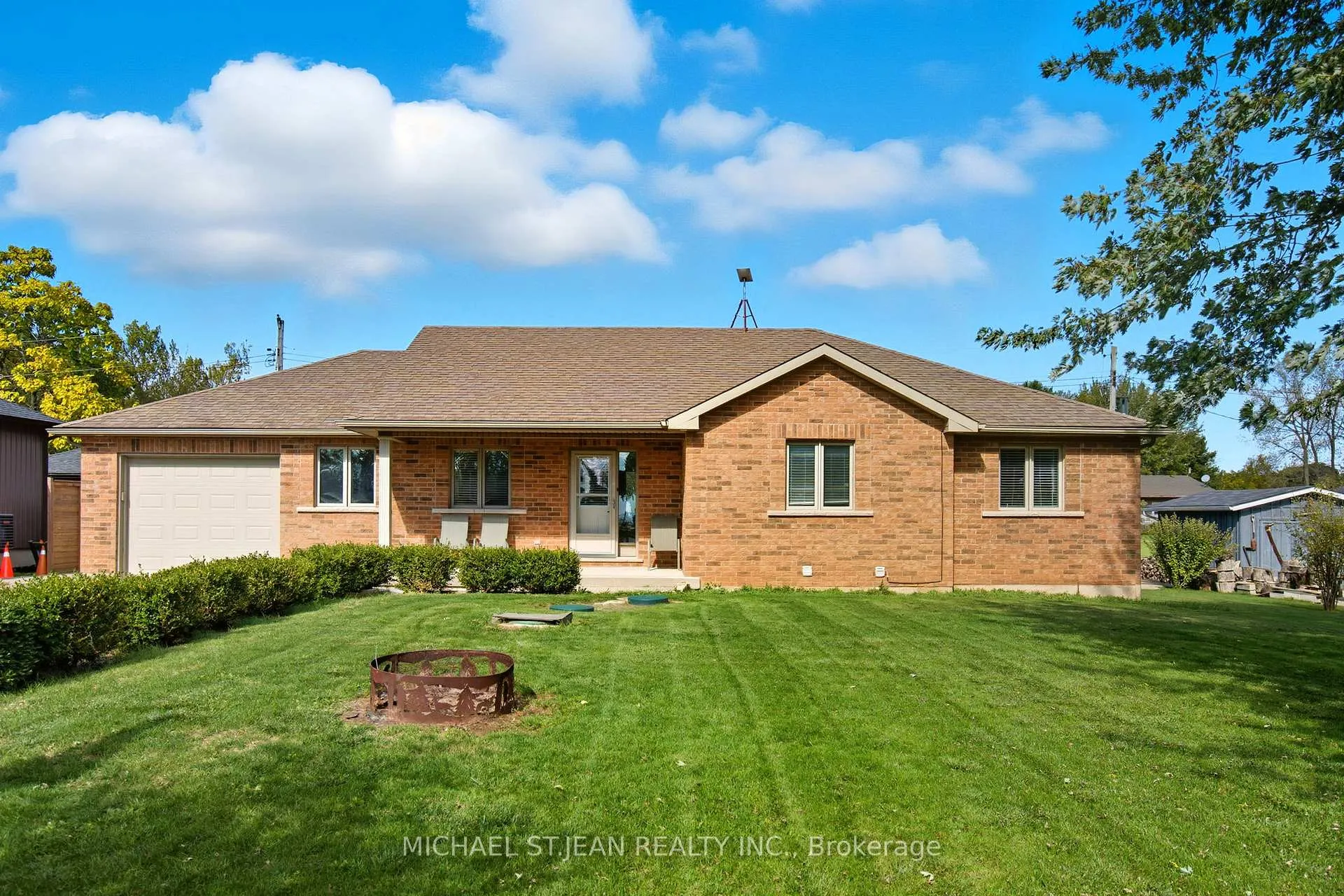 Photo 1 of 29 Lakeview Lane, Haldimand — HOMEH