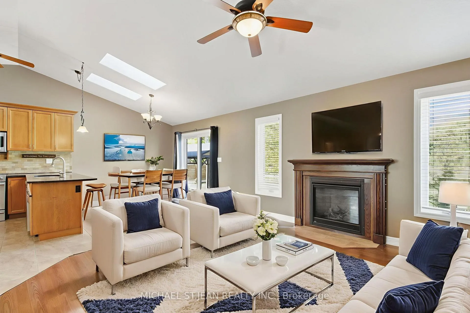 Photo 13 of 29 Lakeview Lane, Haldimand — HOMEH