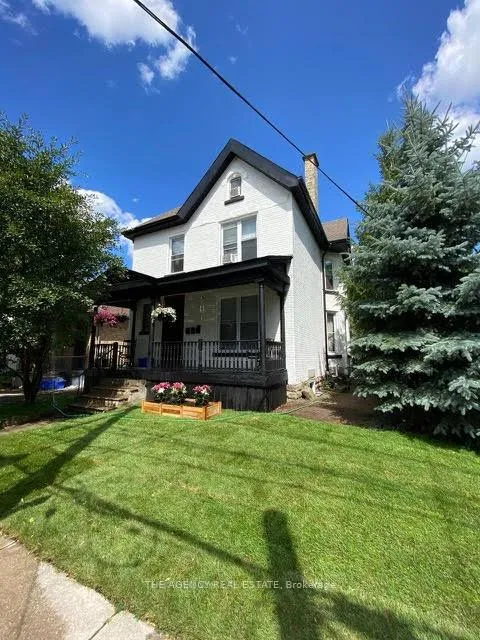 Photo of 870 Queens Avenue