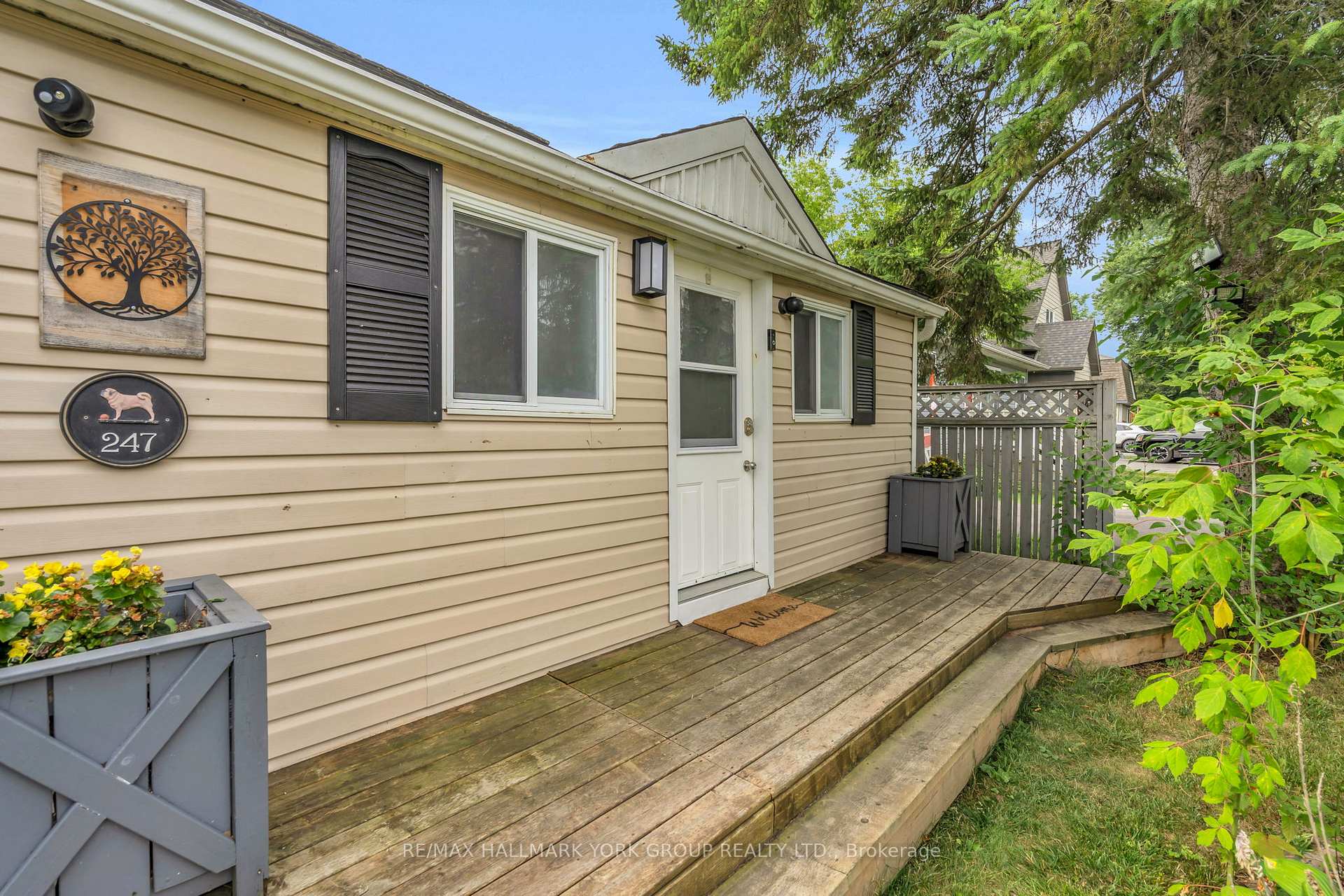 Photo 3 of 247 Shorecrest Road, Georgina, Keswick North — HOMEH