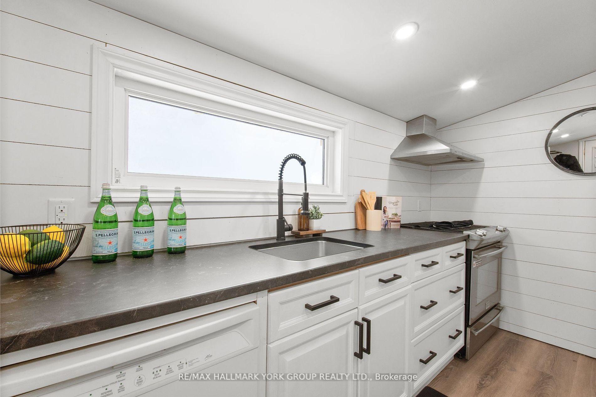 Photo 5 of 247 Shorecrest Road, Georgina, Keswick North — HOMEH