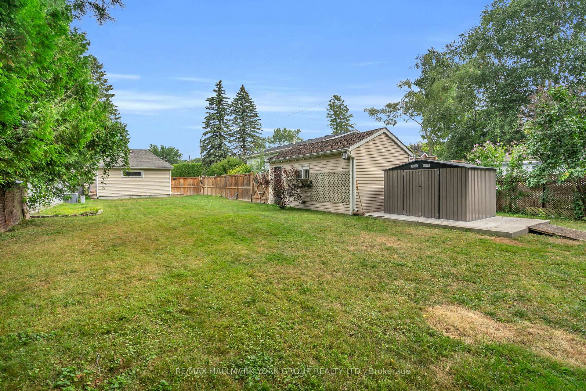 Photo 32 of 247 Shorecrest Road, Georgina, Keswick North — HOMEH