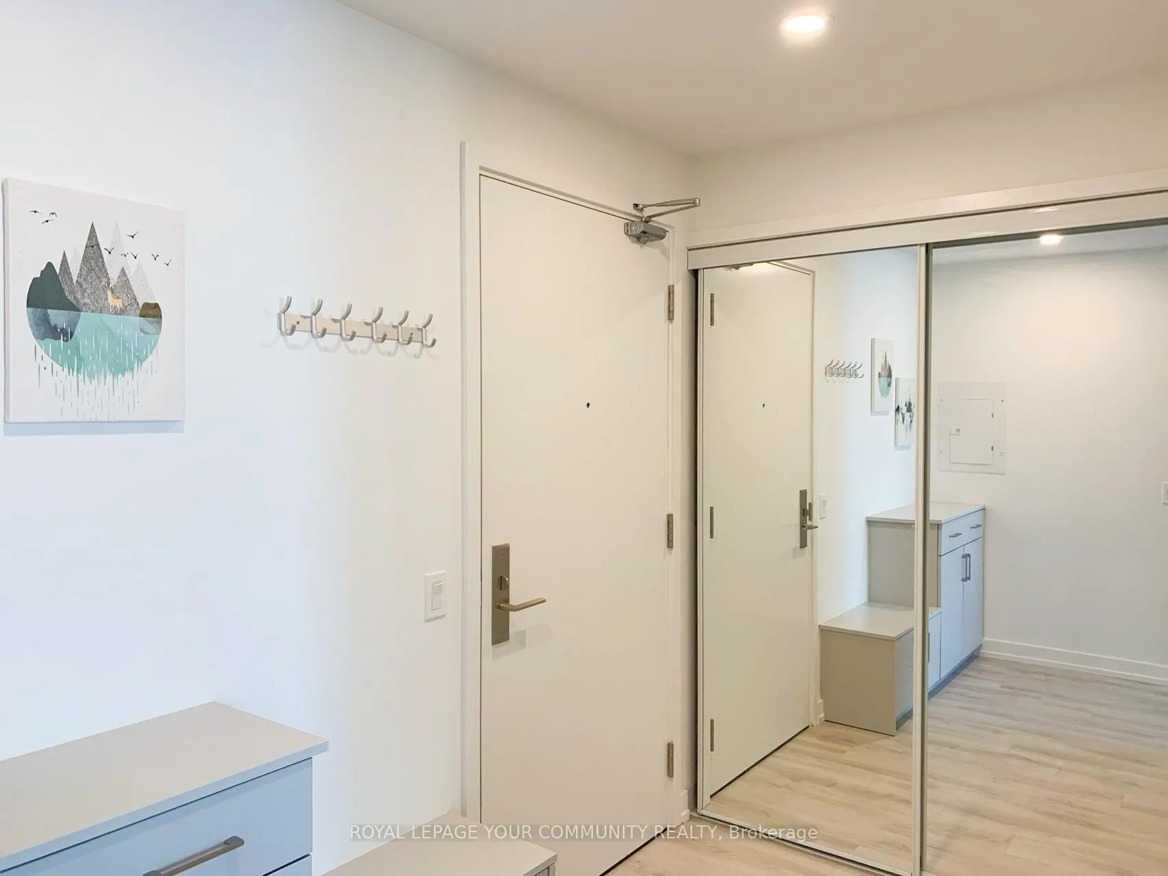 Photo 2 of Unit 1305, 33 Helendale Avenue, Toronto, Yonge-Eglinton — HOMEH