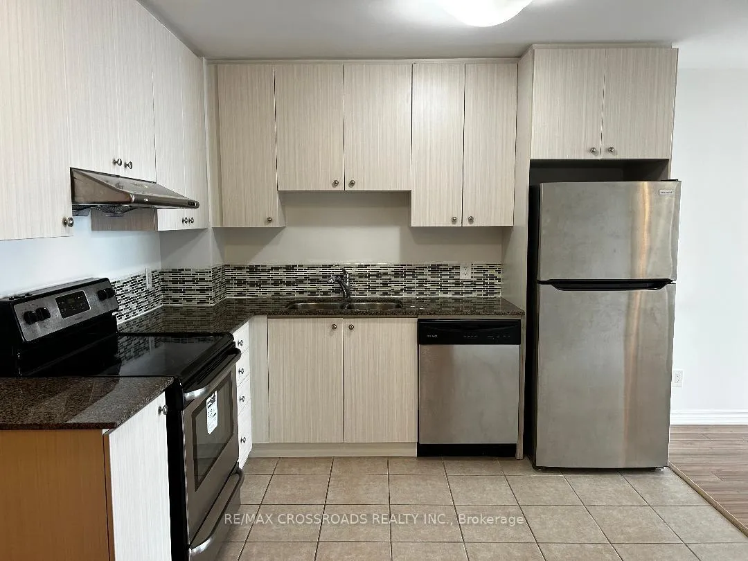 Photo 5 of Unit 911, 8323 Kennedy Road, Markham, Village Green-South Unionville — HOMEH
