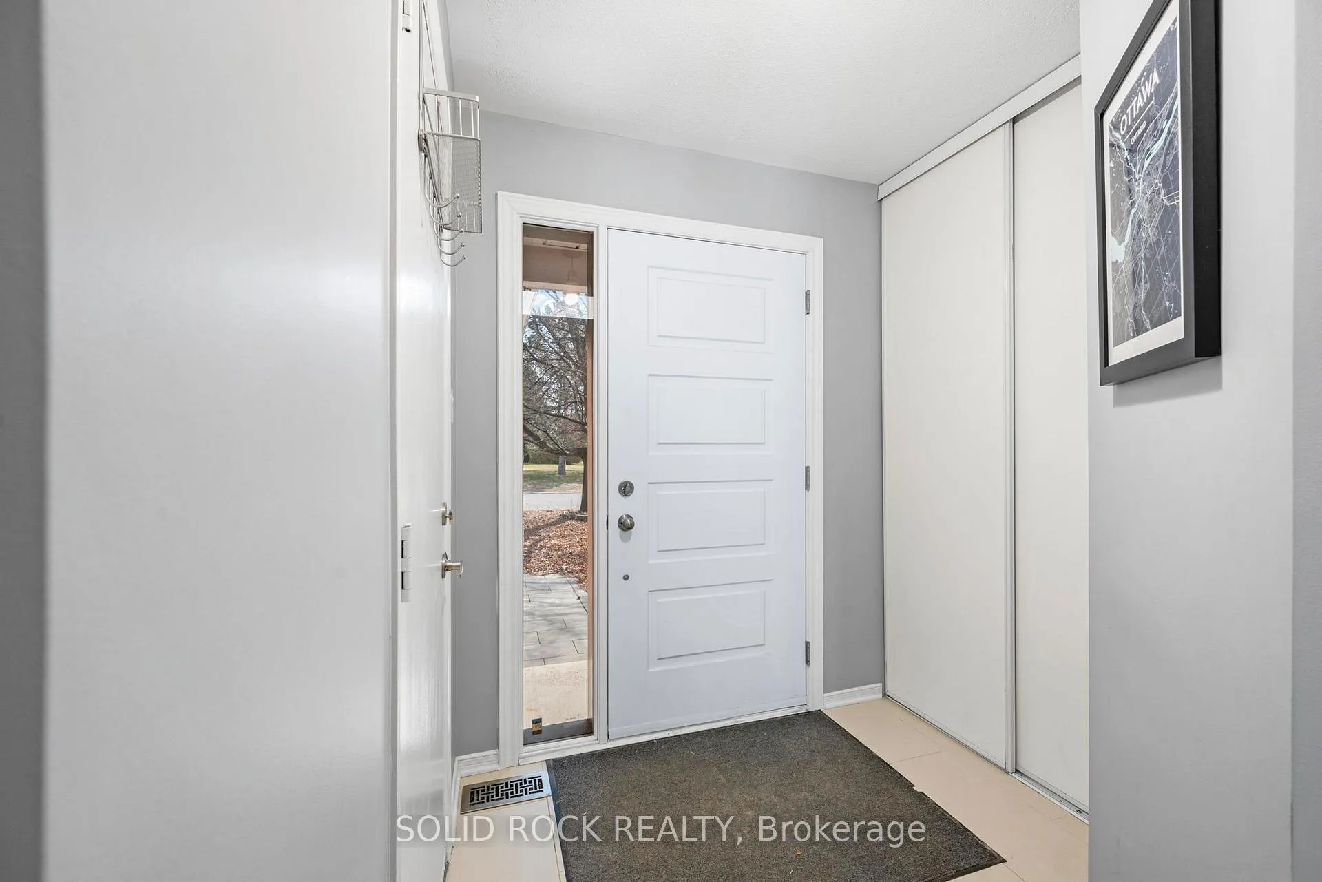 Photo 4 of 77 Markland Crescent, Ottawa, Barrhaven East — HOMEH