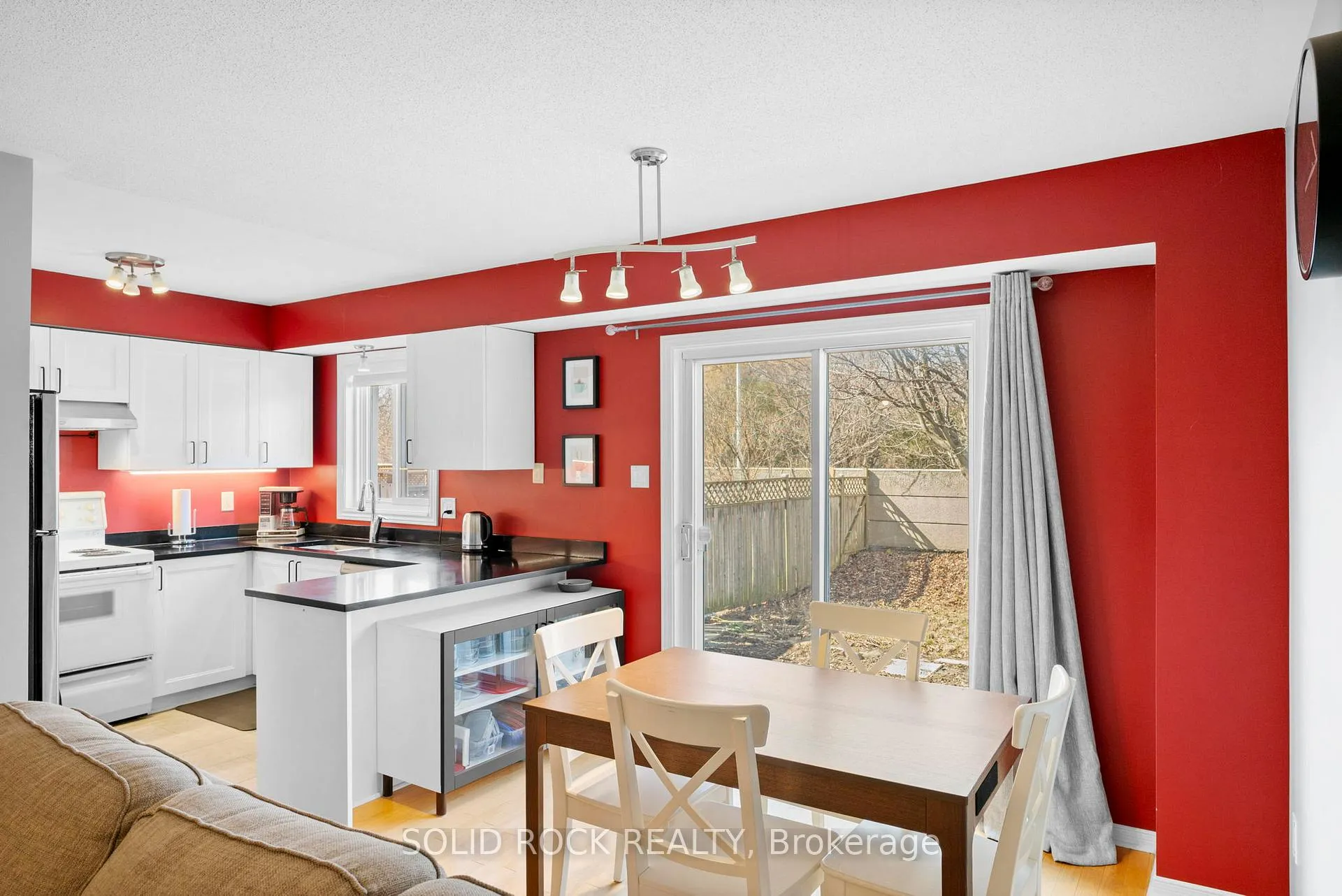 Photo 13 of 77 Markland Crescent, Ottawa, Barrhaven East — HOMEH