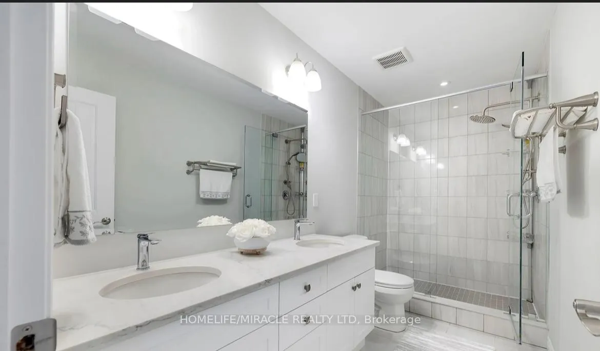Photo 7 of 22 Pondcliffe Drive, Kitchener — HOMEH