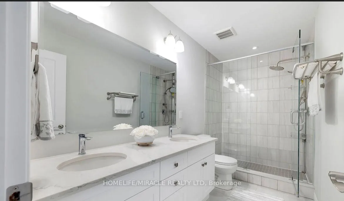 Photo 8 of 22 Pondcliffe Drive, Kitchener — HOMEH