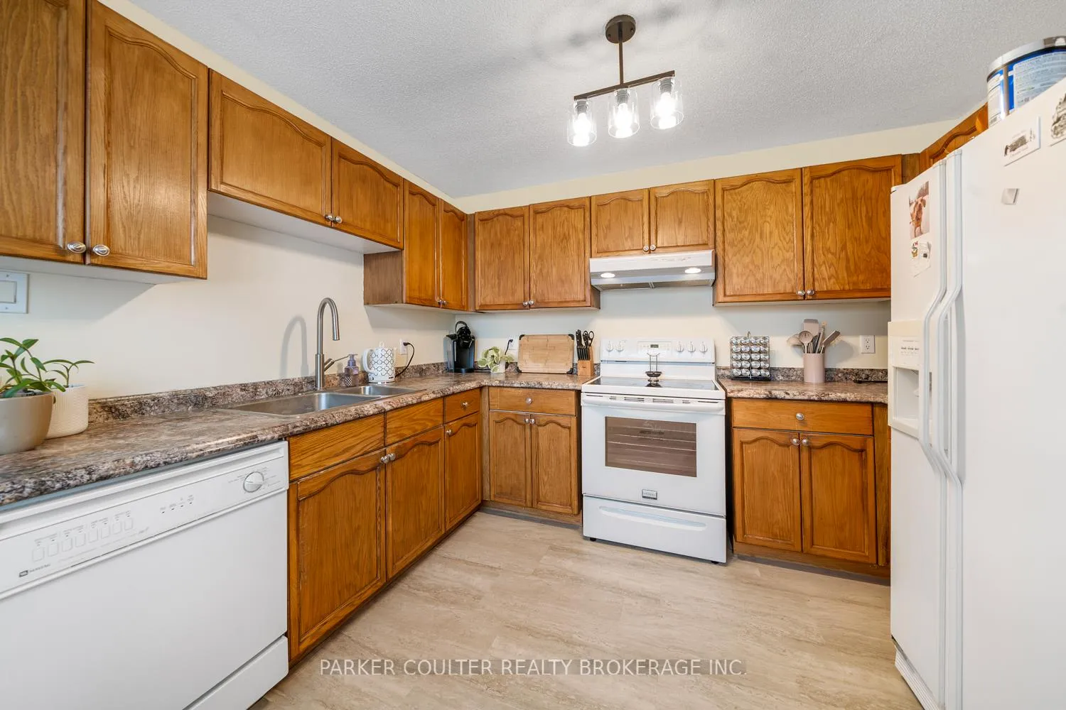 Photo 10 of 5 Pommel Place, Penetanguishene — HOMEH