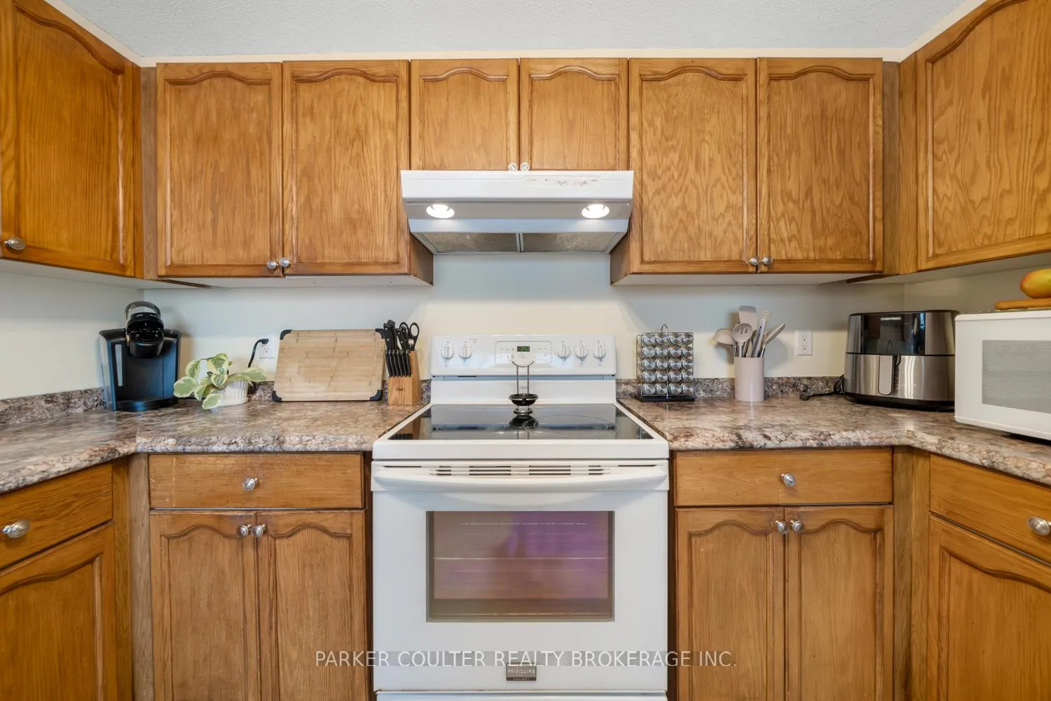Photo 13 of 5 Pommel Place, Penetanguishene — HOMEH