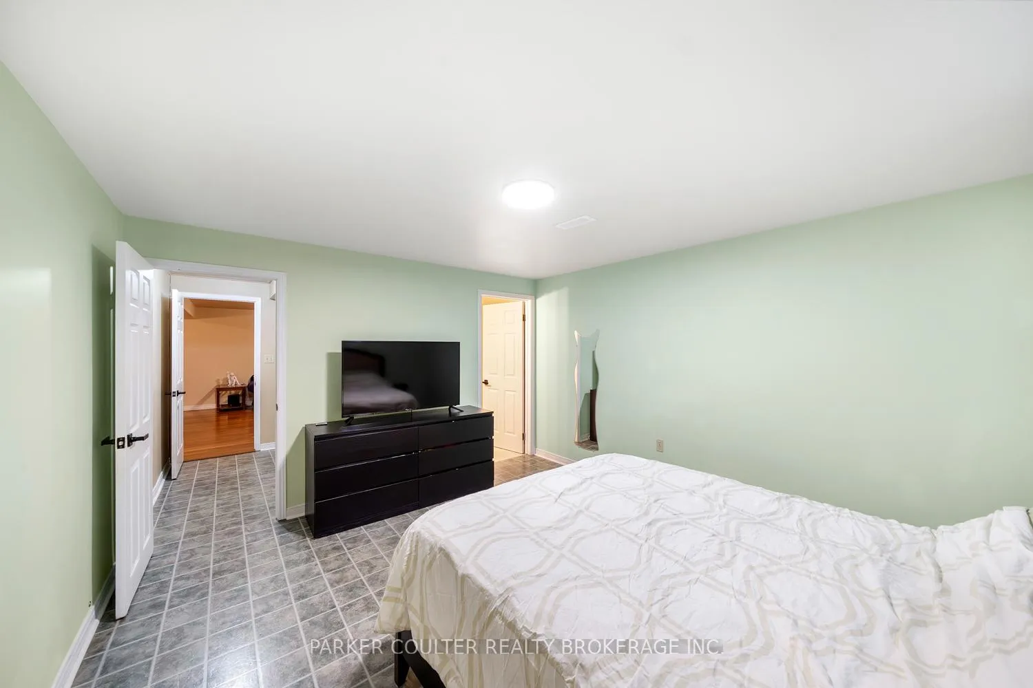 Photo 26 of 5 Pommel Place, Penetanguishene — HOMEH