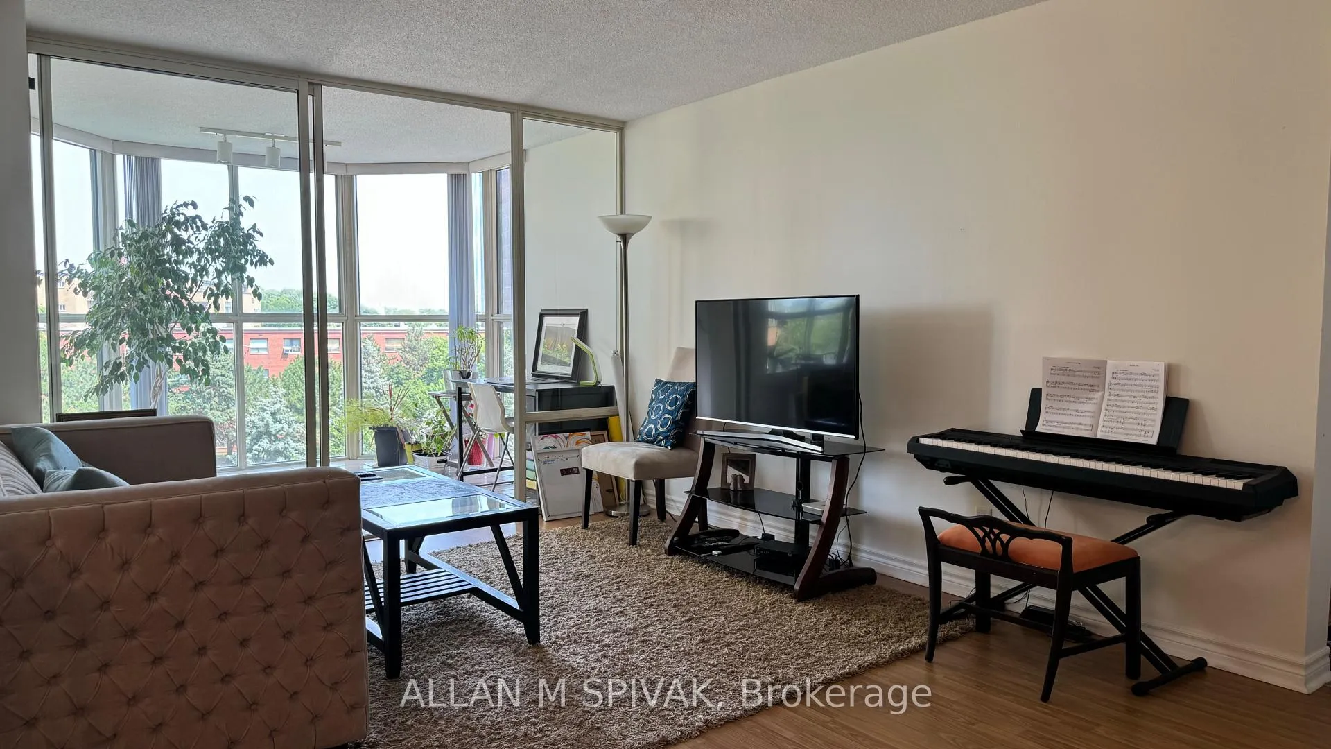 Photo 6 of Unit 504, 271 Ridley Boulevard, Toronto, Bedford Park-Nortown — HOMEH