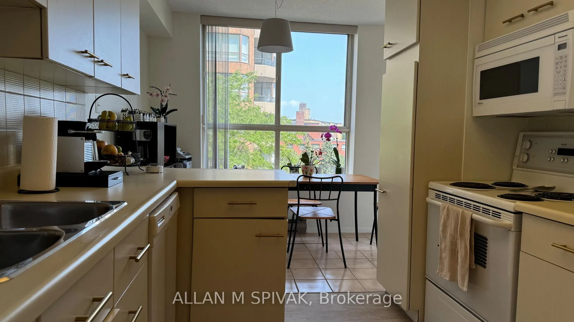 Photo 16 of Unit 504, 271 Ridley Boulevard, Toronto, Bedford Park-Nortown — HOMEH