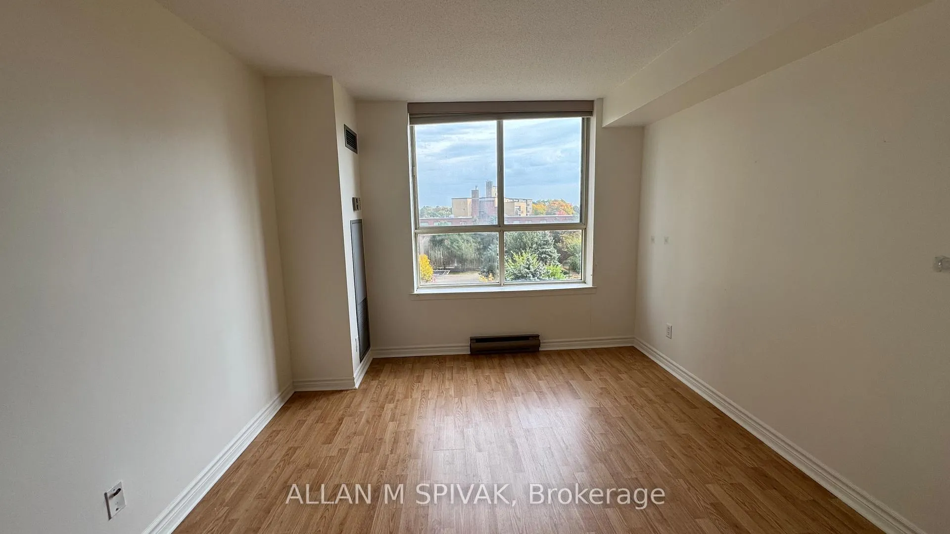 Photo 19 of Unit 504, 271 Ridley Boulevard, Toronto, Bedford Park-Nortown — HOMEH