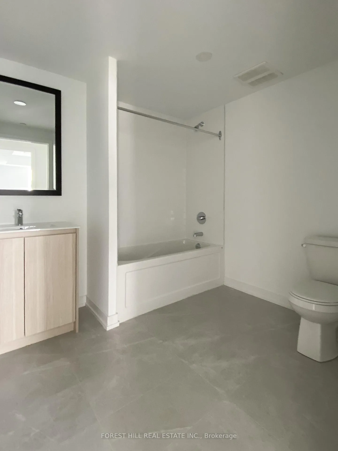 Photo 6 of Unit 402, 2000 Bathurst Street, Toronto, Humewood-Cedarvale — HOMEH