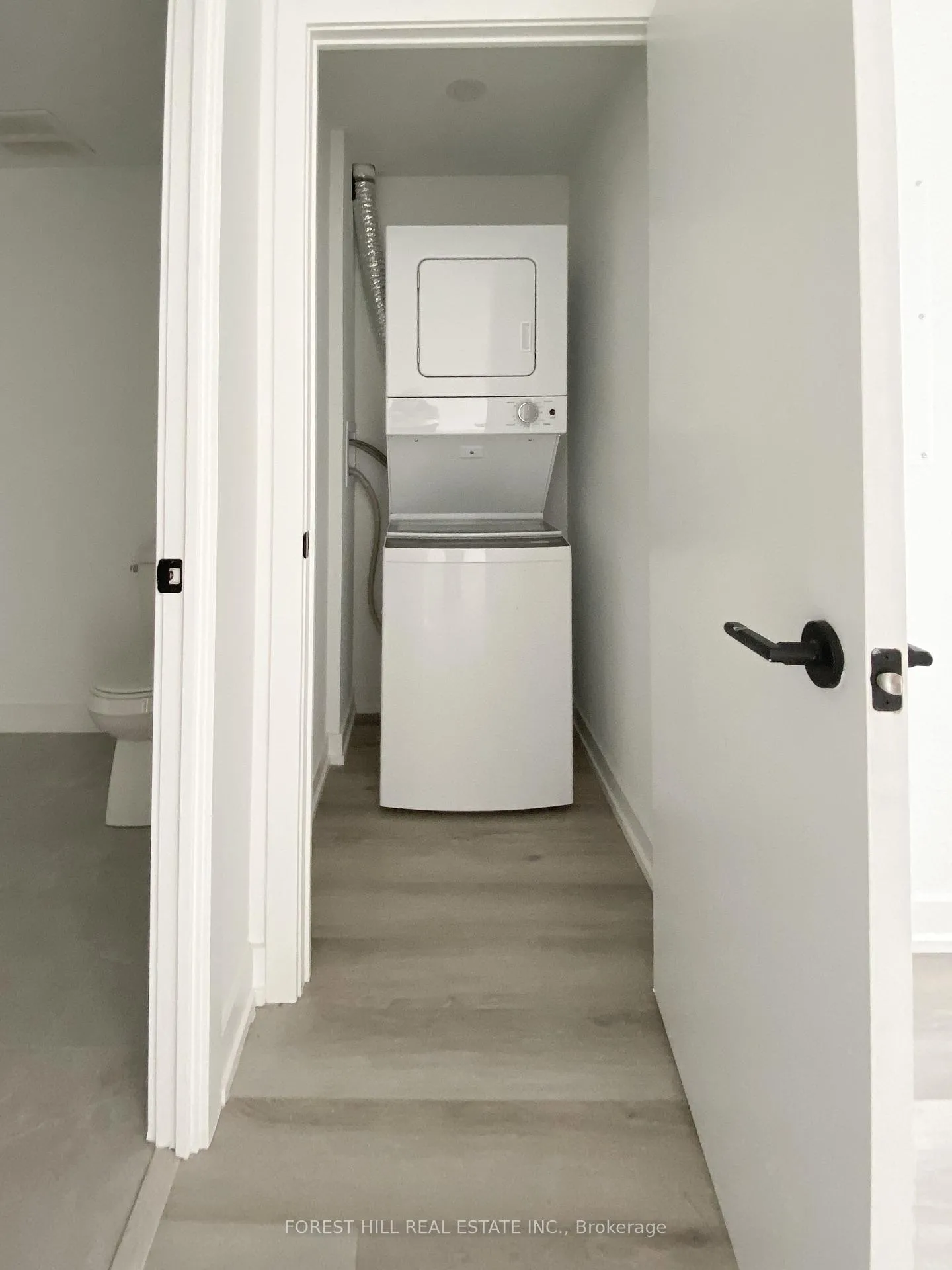 Photo 7 of Unit 402, 2000 Bathurst Street, Toronto, Humewood-Cedarvale — HOMEH