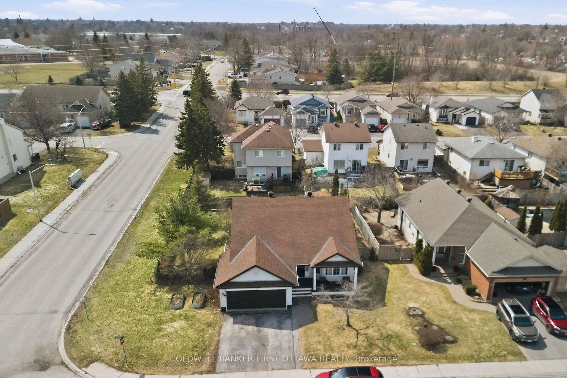 Photo 1 of 4 Mcdiarmid Lane N, Carleton Place — HOMEH