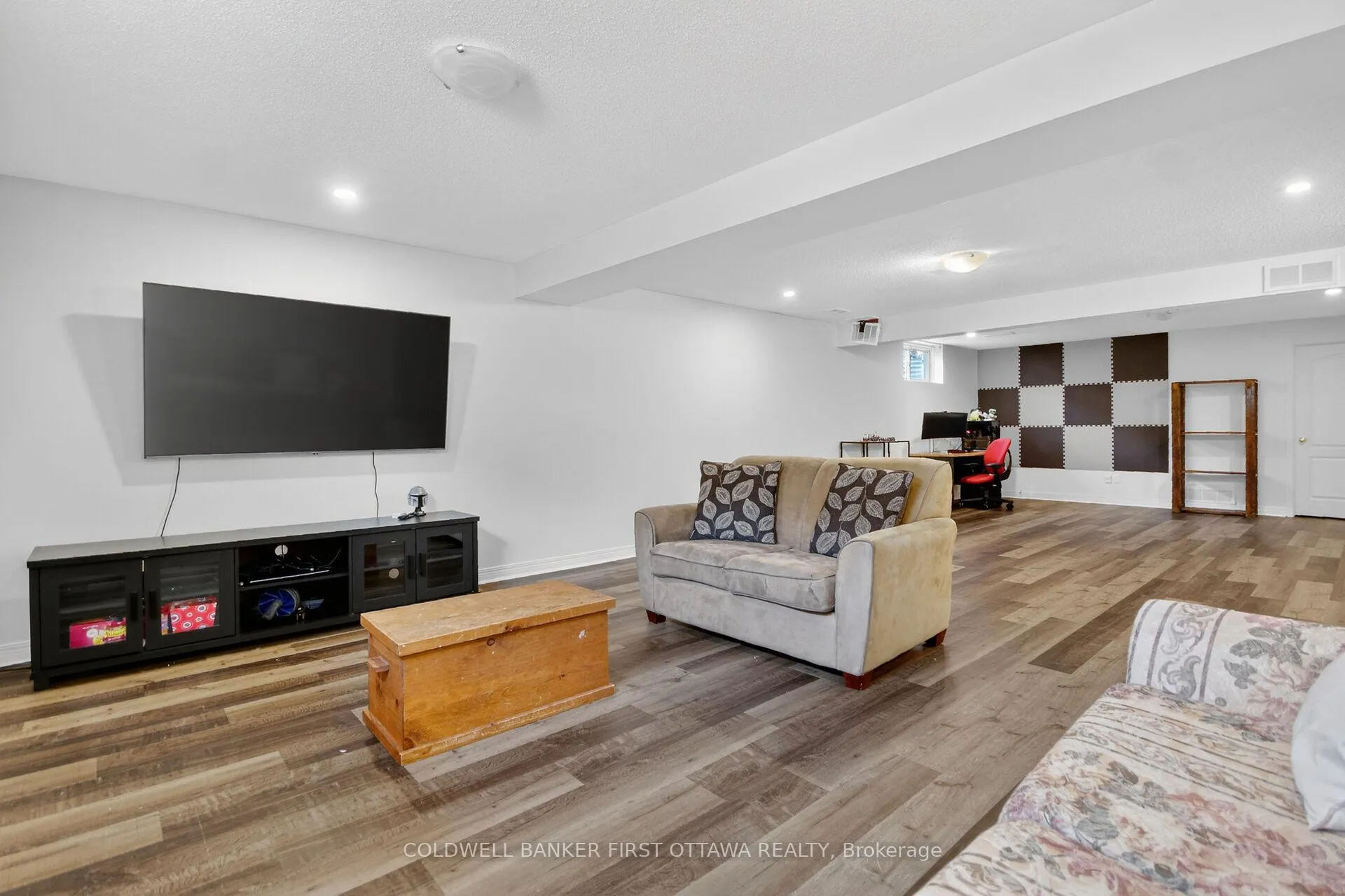 Photo 26 of 4 Mcdiarmid Lane N, Carleton Place — HOMEH