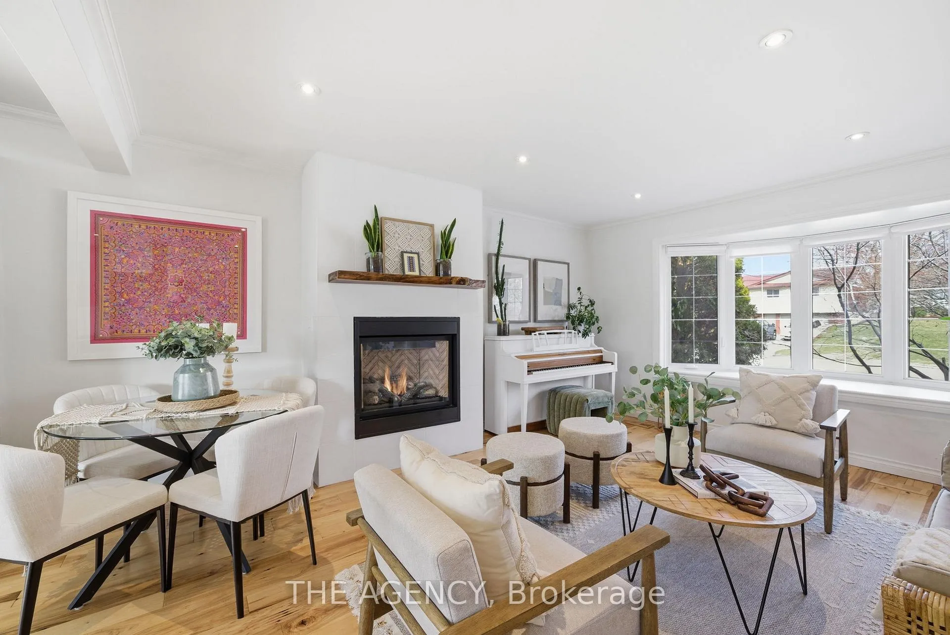 Photo 9 of 118 Applewood Crescent, Whitby, Blue Grass Meadows — HOMEH