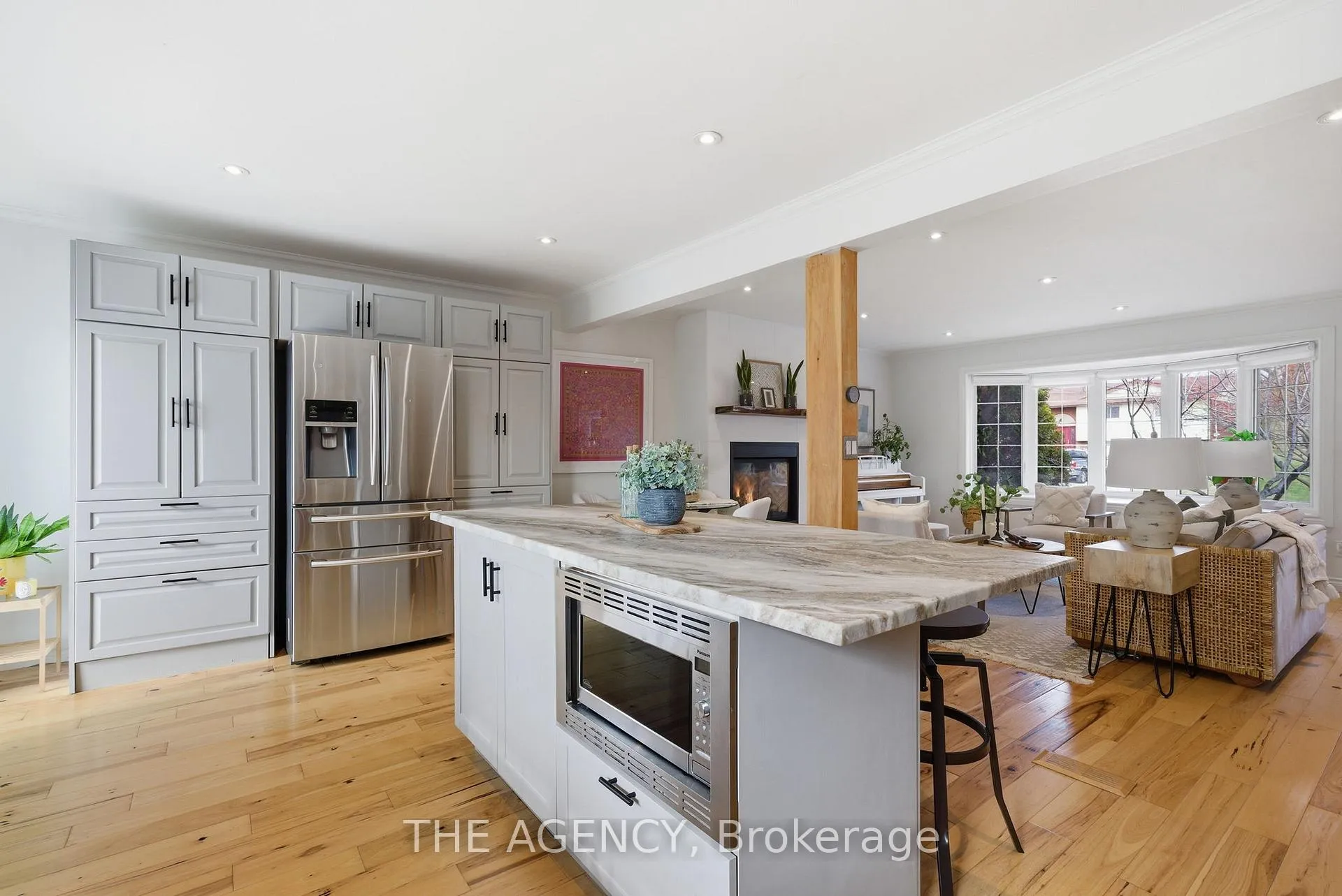 Photo 14 of 118 Applewood Crescent, Whitby, Blue Grass Meadows — HOMEH