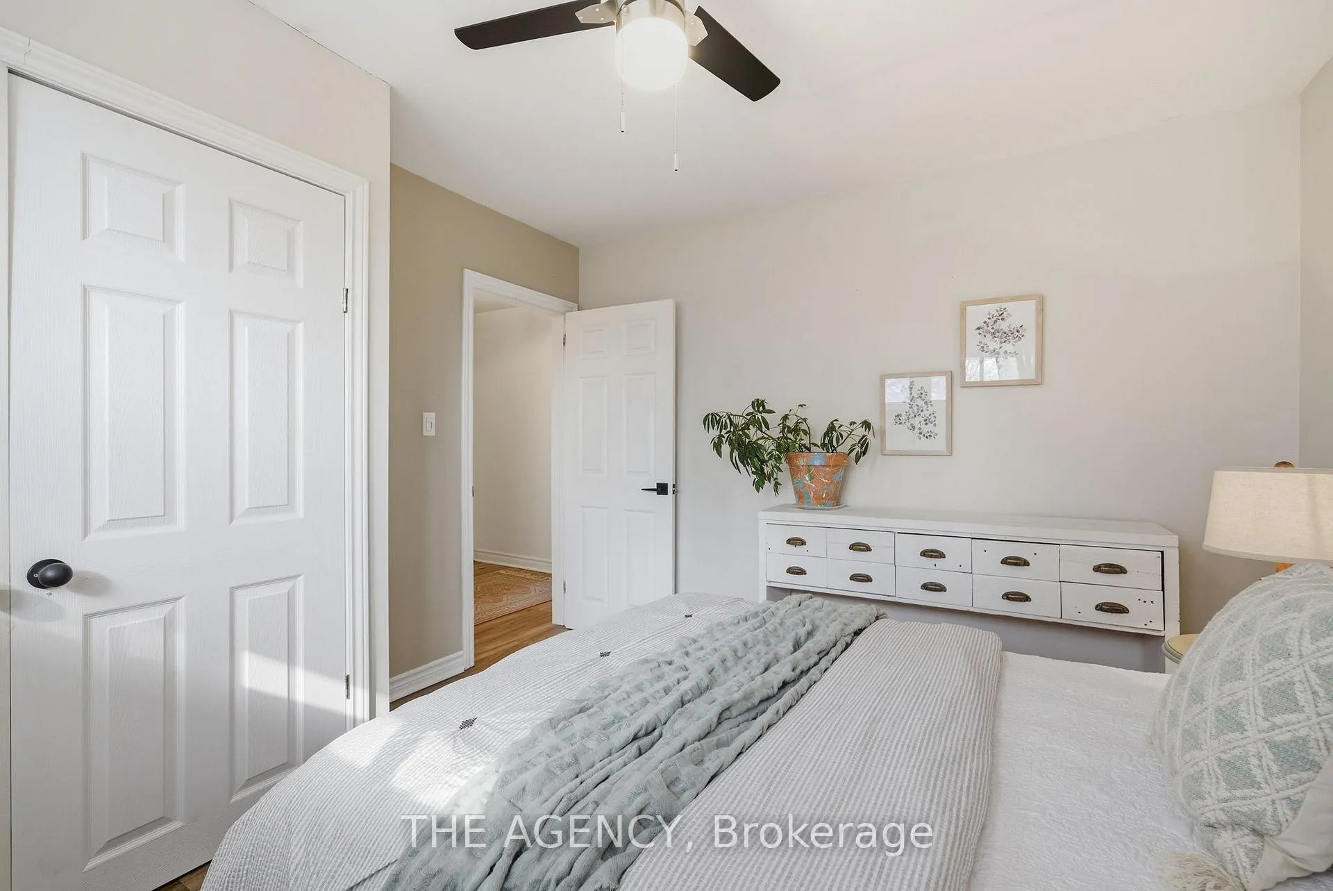 Photo 19 of 118 Applewood Crescent, Whitby, Blue Grass Meadows — HOMEH