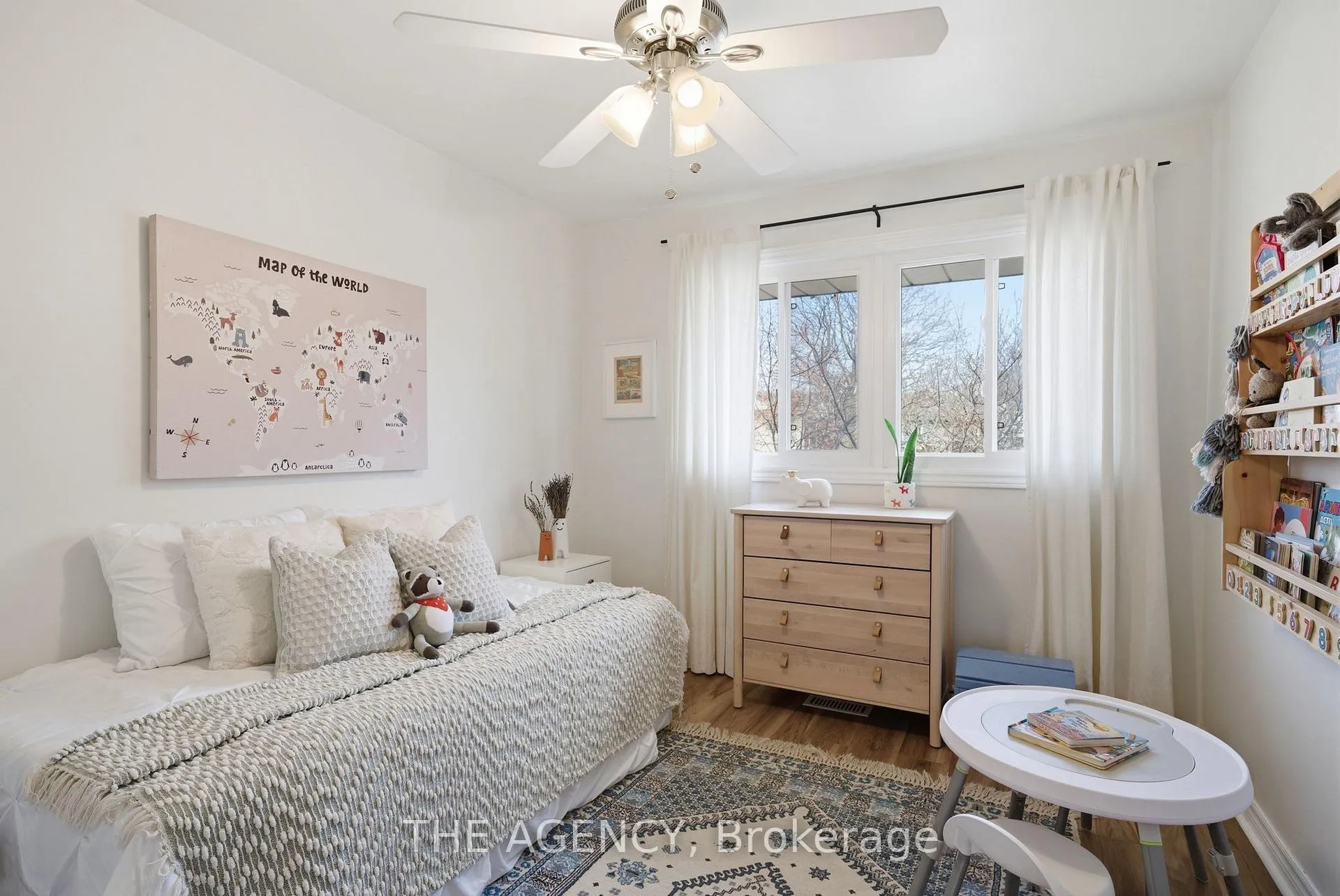 Photo 22 of 118 Applewood Crescent, Whitby, Blue Grass Meadows — HOMEH