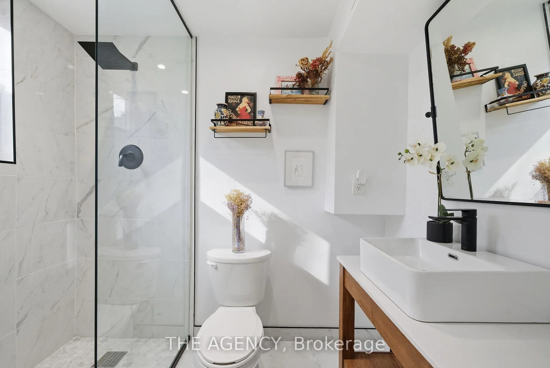 Photo 24 of 118 Applewood Crescent, Whitby, Blue Grass Meadows — HOMEH