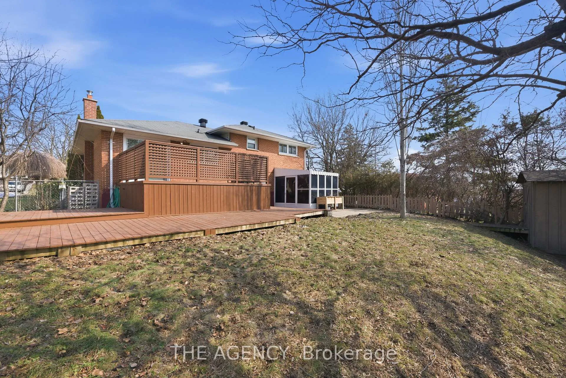 Photo 35 of 118 Applewood Crescent, Whitby, Blue Grass Meadows — HOMEH