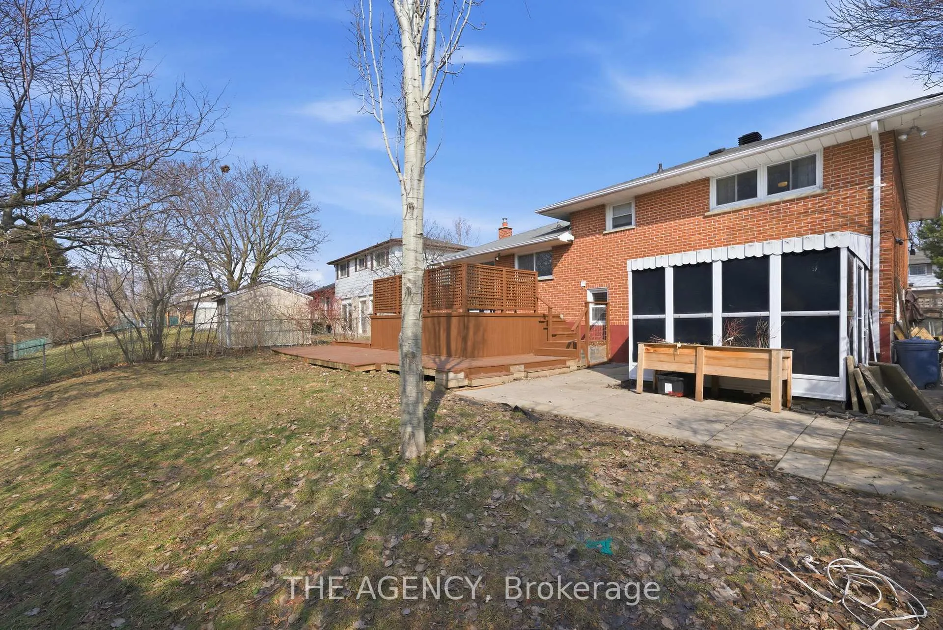 Photo 37 of 118 Applewood Crescent, Whitby, Blue Grass Meadows — HOMEH