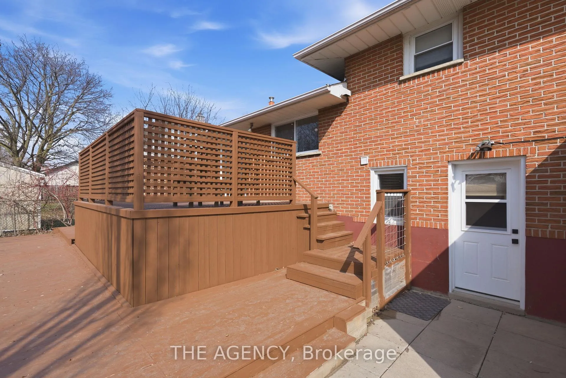 Photo 38 of 118 Applewood Crescent, Whitby, Blue Grass Meadows — HOMEH