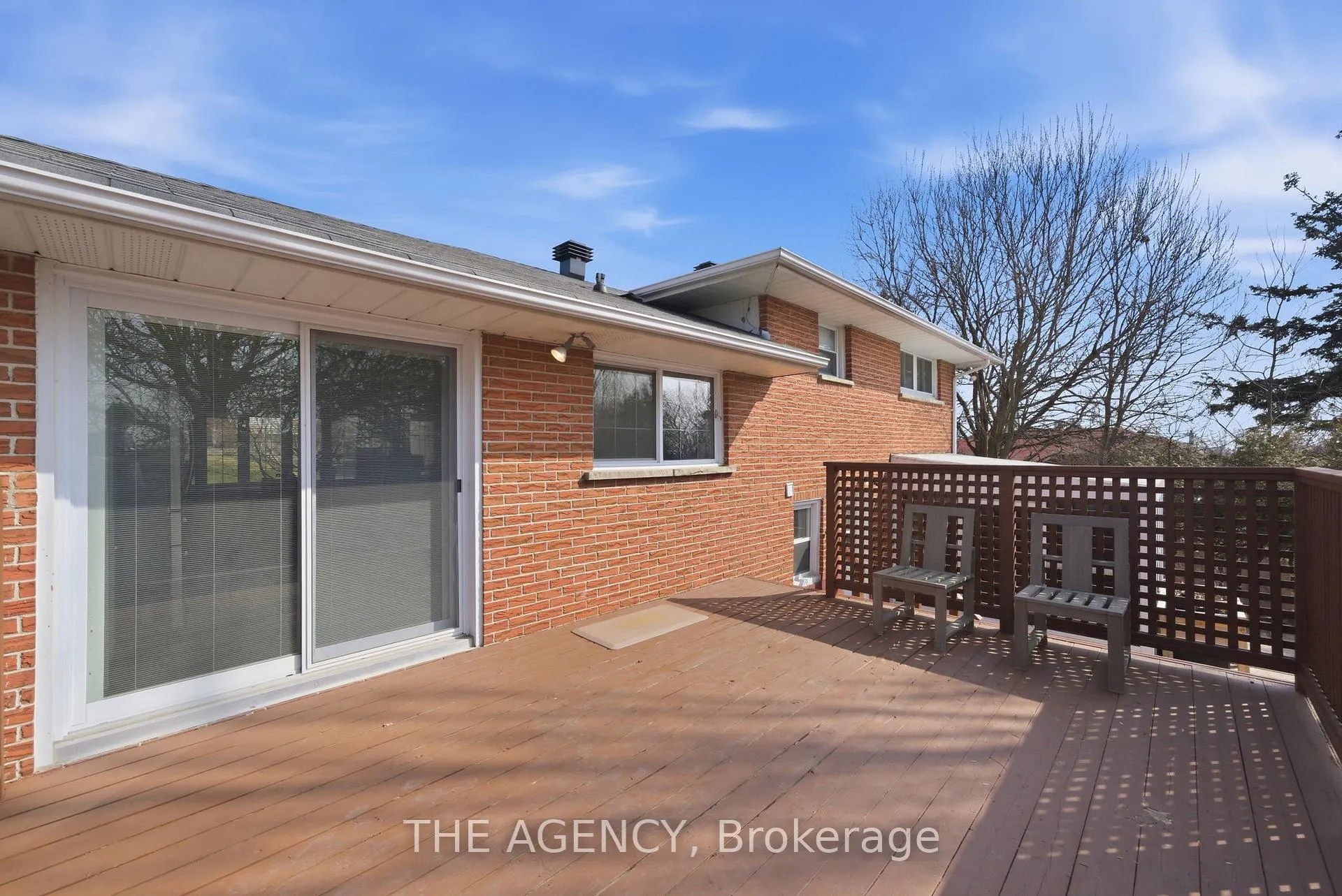 Photo 40 of 118 Applewood Crescent, Whitby, Blue Grass Meadows — HOMEH