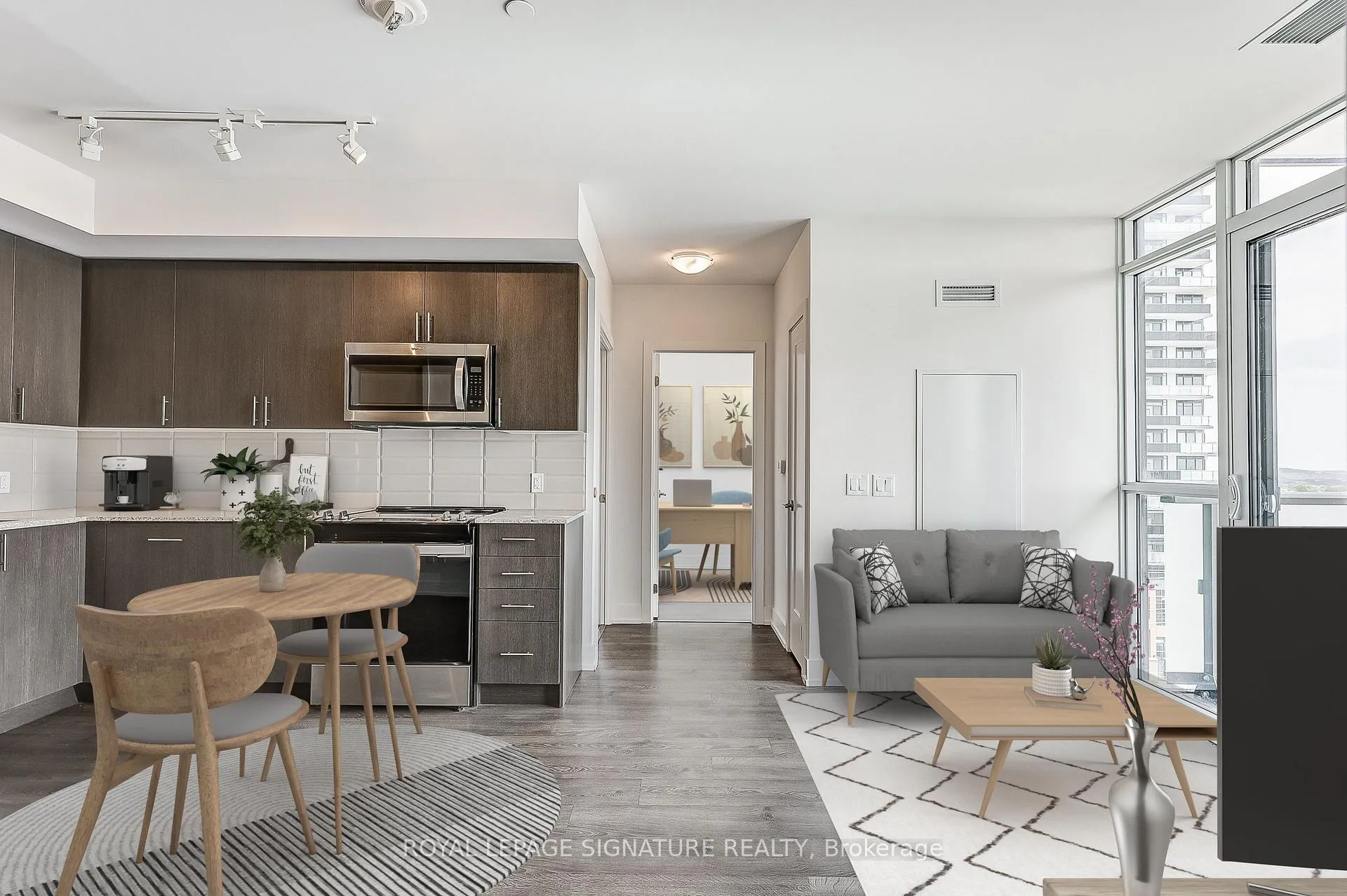 Front of Unit 716, 2550 Simcoe Street N