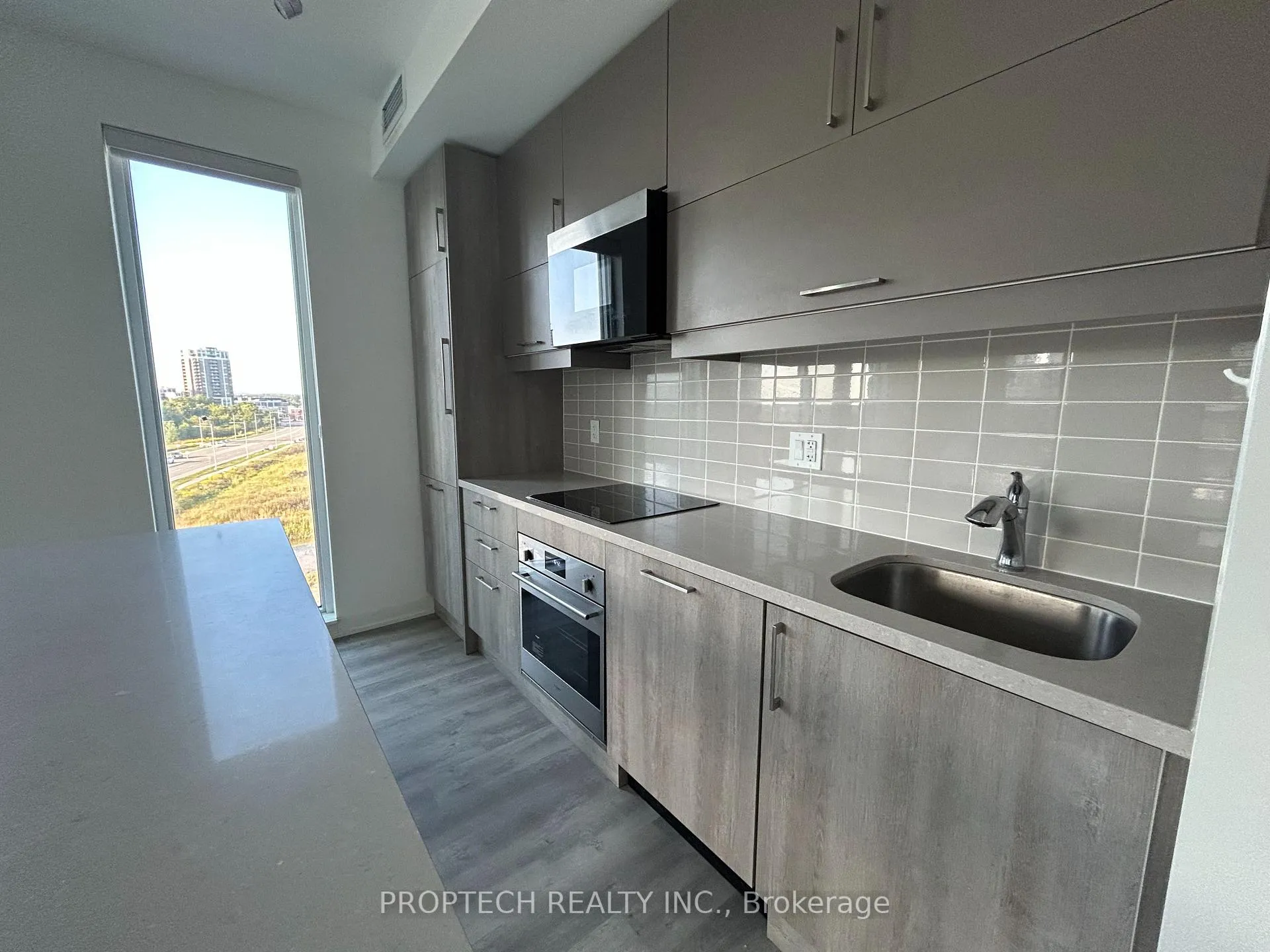Photo 3 of Unit B604, 292 Verdale Crossing, Markham, Unionville — HOMEH
