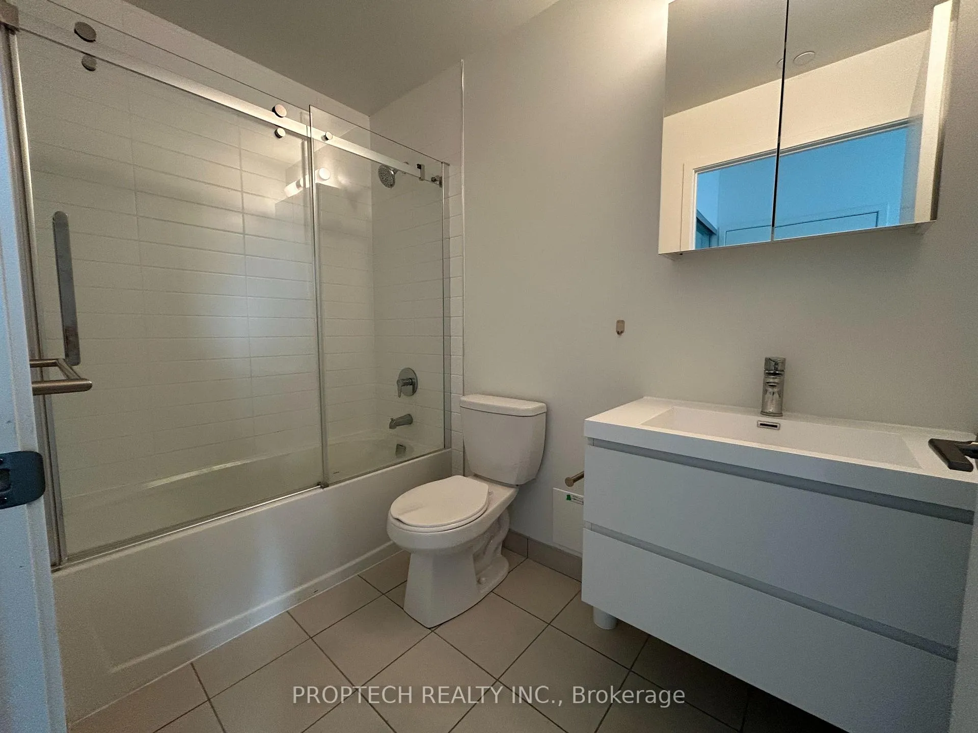 Photo 8 of Unit B604, 292 Verdale Crossing, Markham, Unionville — HOMEH