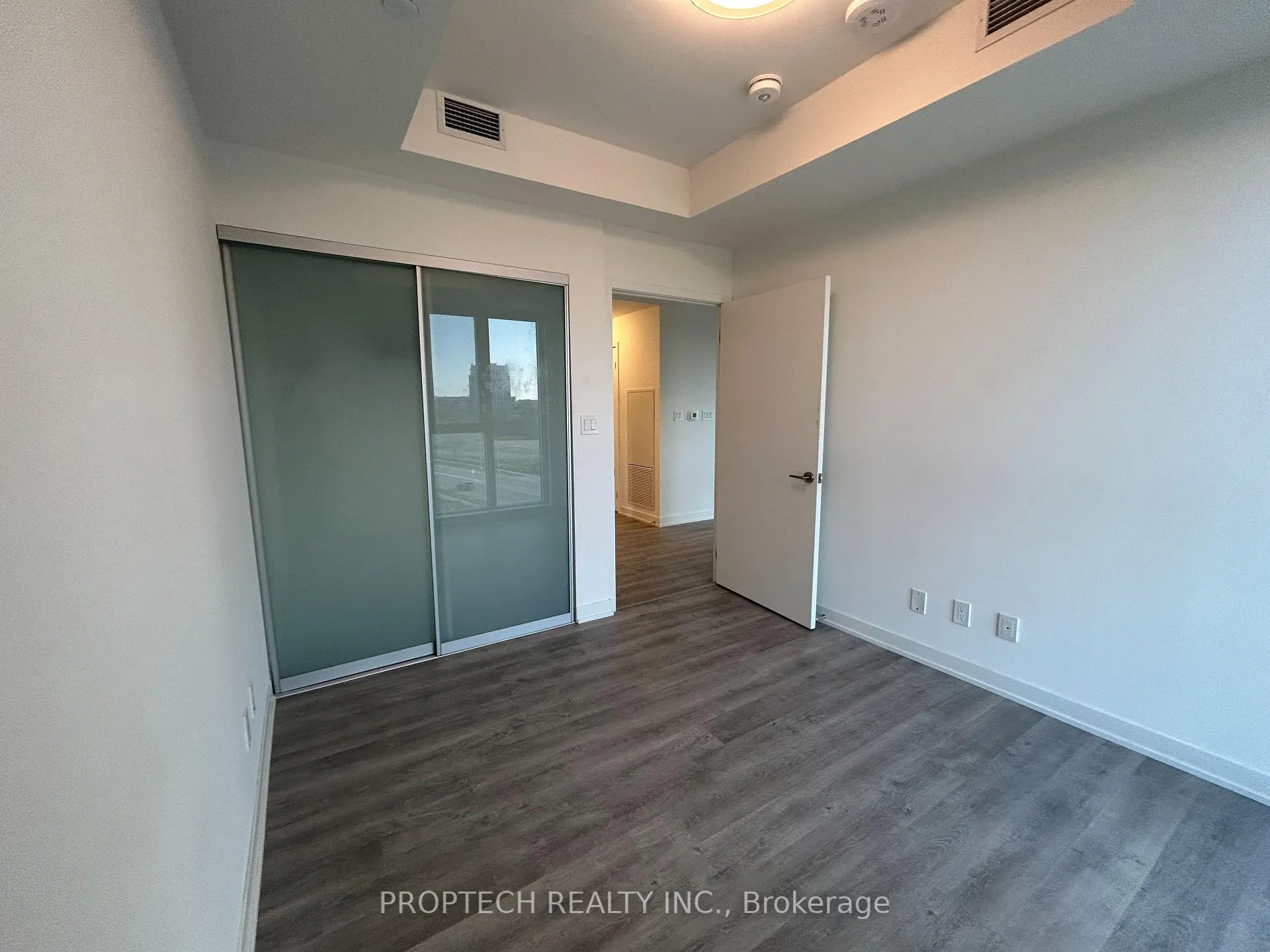 Photo 10 of Unit B604, 292 Verdale Crossing, Markham, Unionville — HOMEH