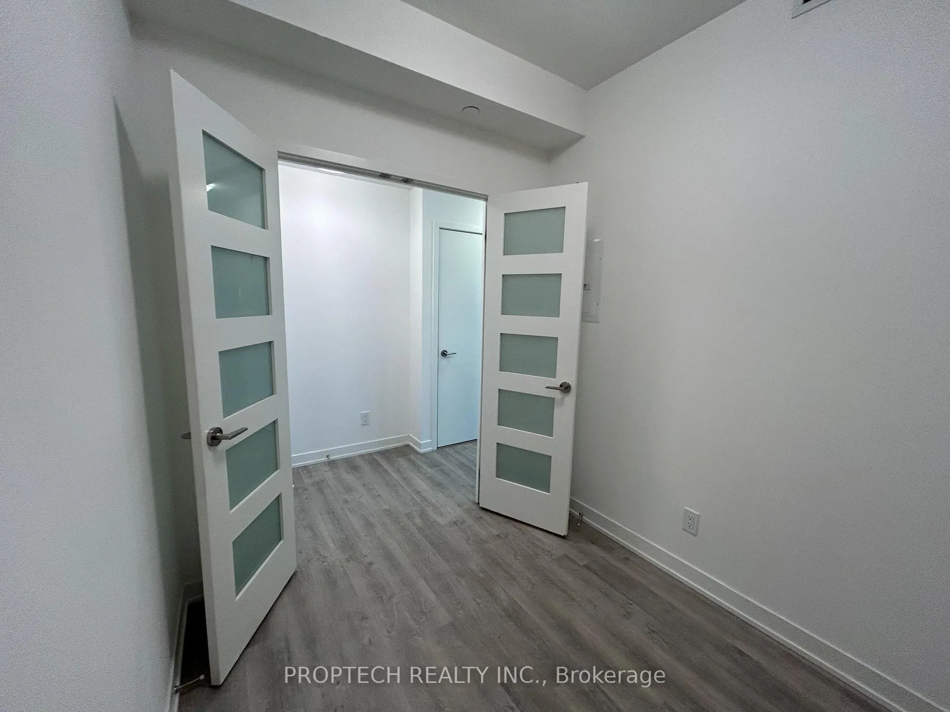 Photo 15 of Unit B604, 292 Verdale Crossing, Markham, Unionville — HOMEH