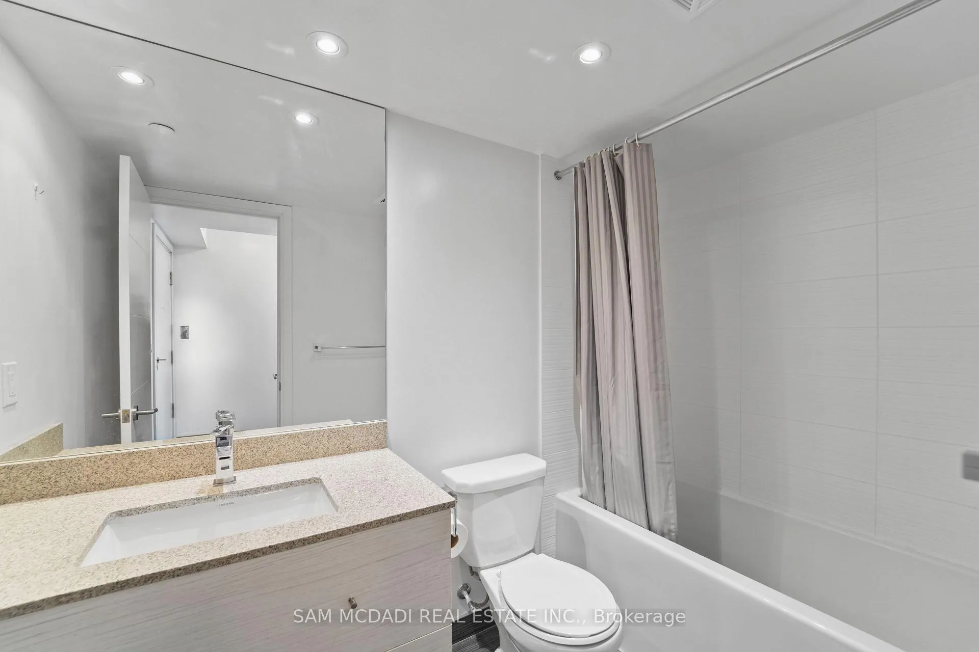 Photo 10 of Unit 313, 525 Adelaide Street W, Toronto, Waterfront Communities — HOMEH