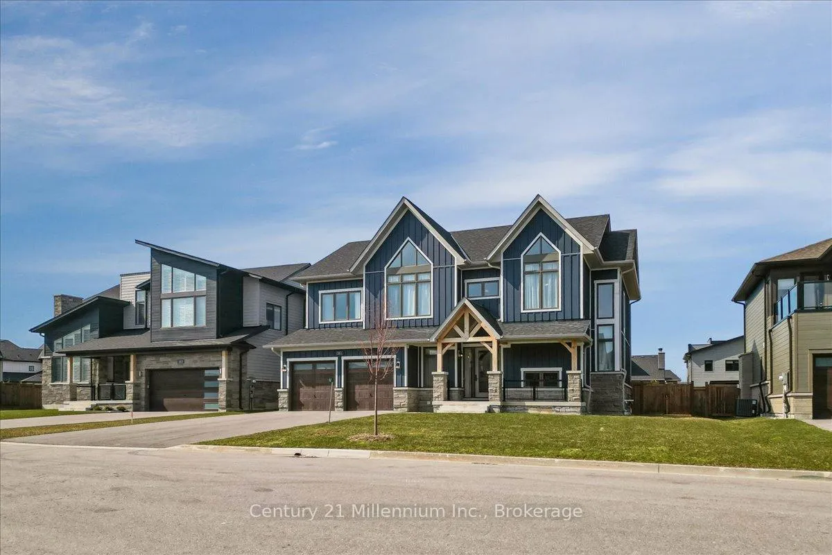 Photo 3 of 161 Springside Crescent, Blue Mountains — HOMEH
