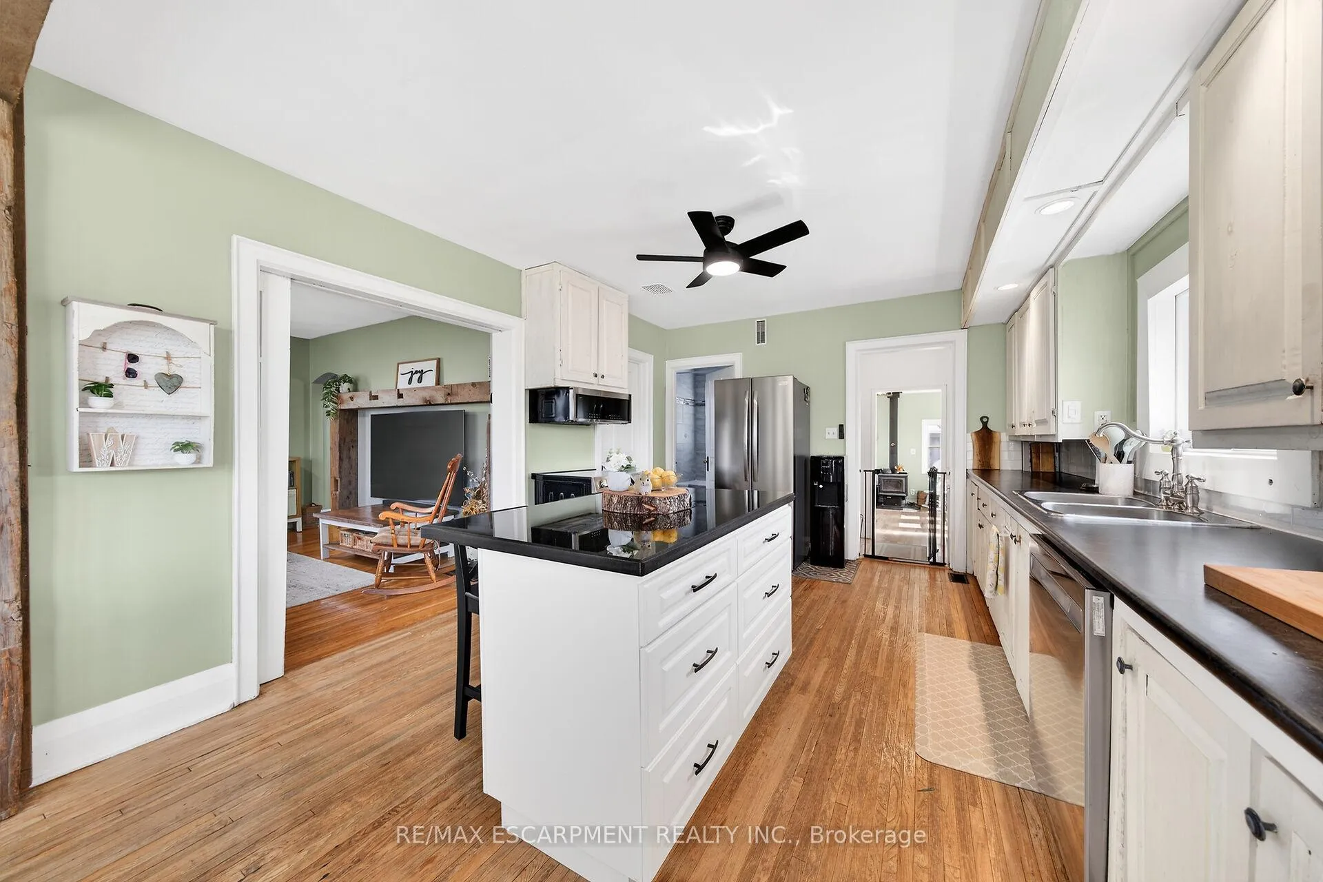 Photo 15 of 984 Cheapside Road, Haldimand — HOMEH