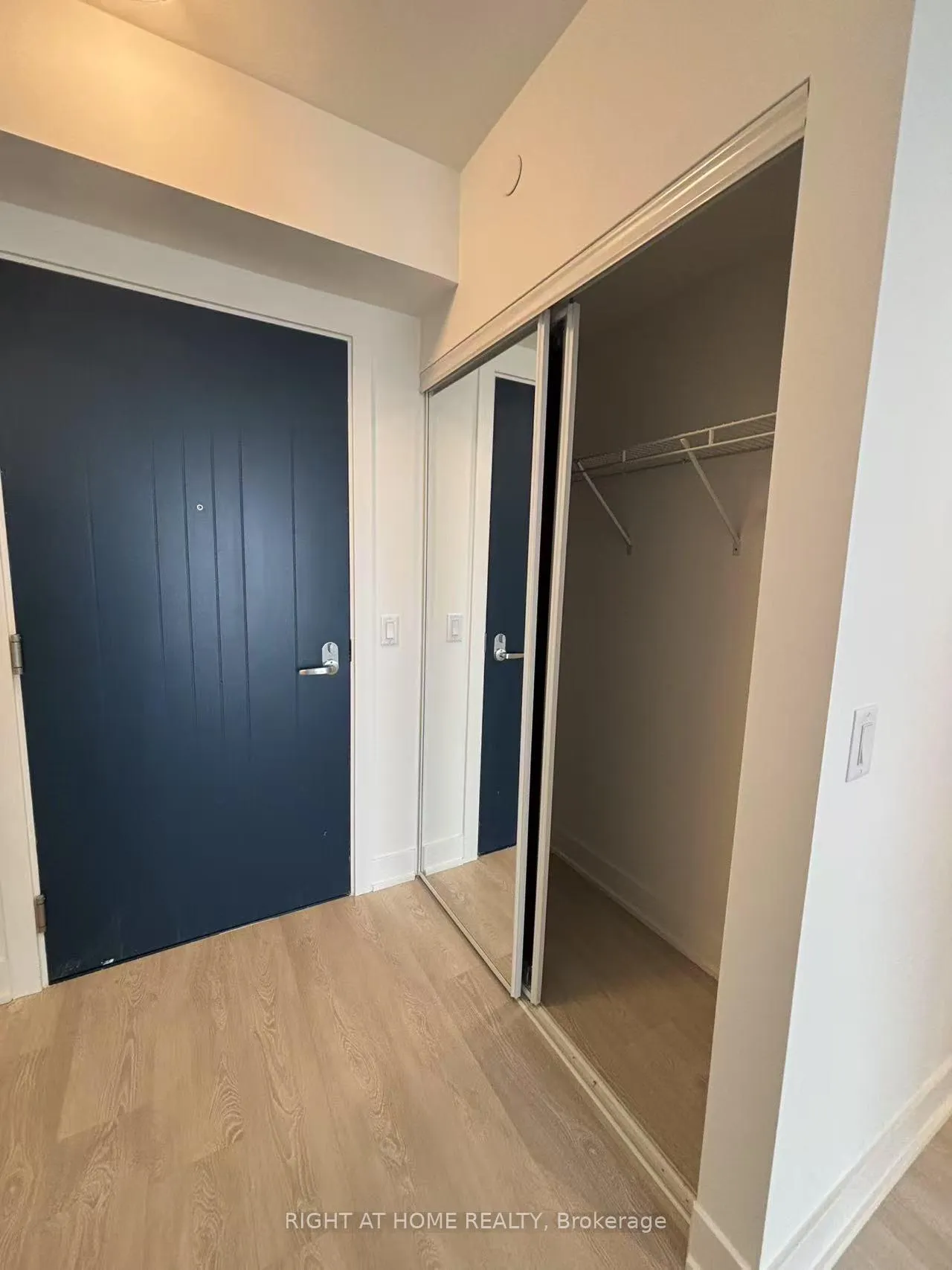 Photo 3 of Unit 2618, 2545 Simcoe Street N, Oshawa, Windfields — HOMEH