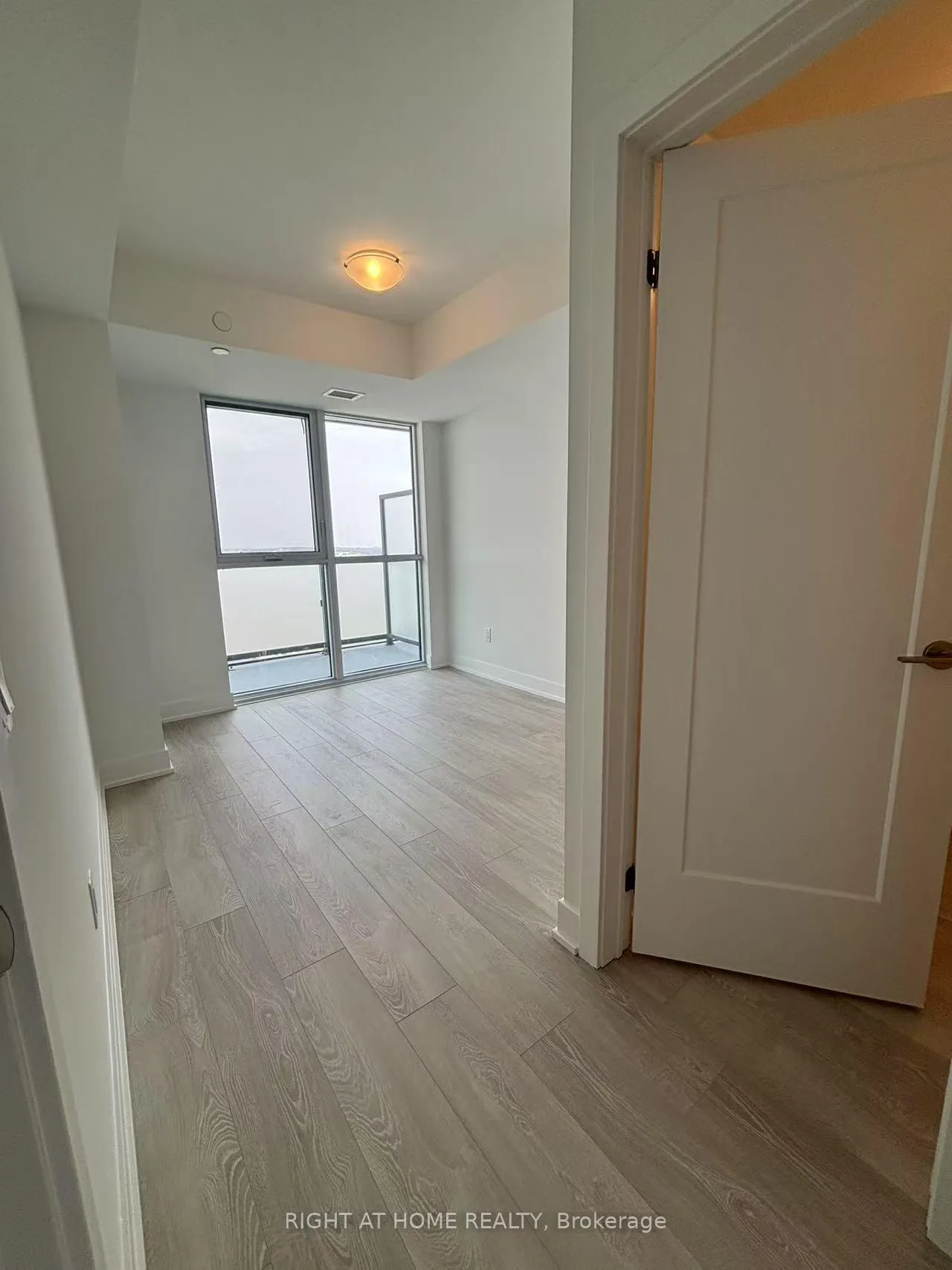 Photo 6 of Unit 2618, 2545 Simcoe Street N, Oshawa, Windfields — HOMEH