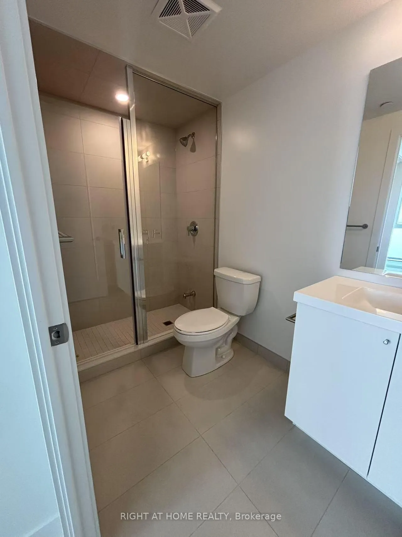 Photo 8 of Unit 2618, 2545 Simcoe Street N, Oshawa, Windfields — HOMEH