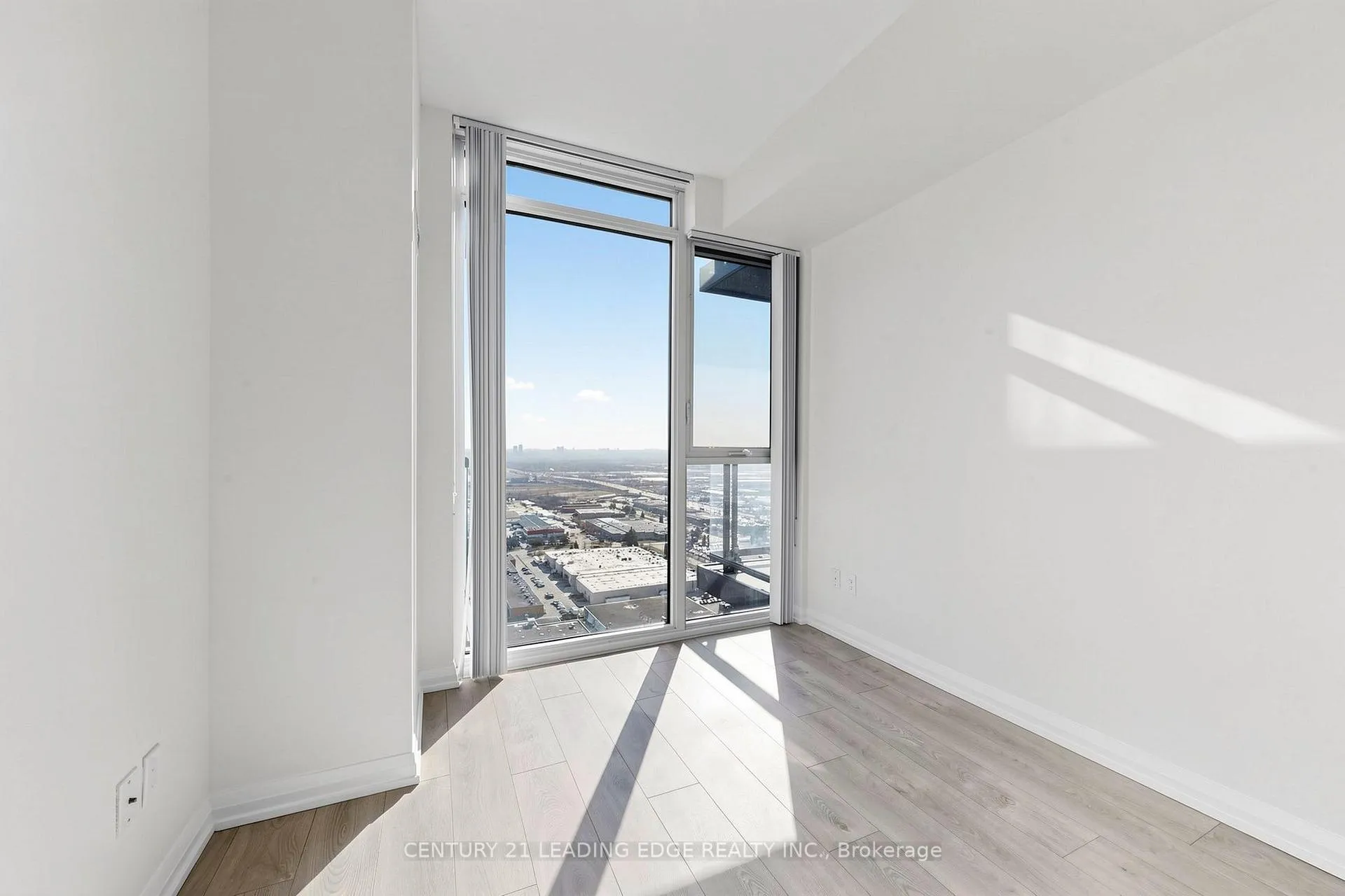 Photo 8 of Unit 3618, 7895 Jane Street, Vaughan, Concord — HOMEH