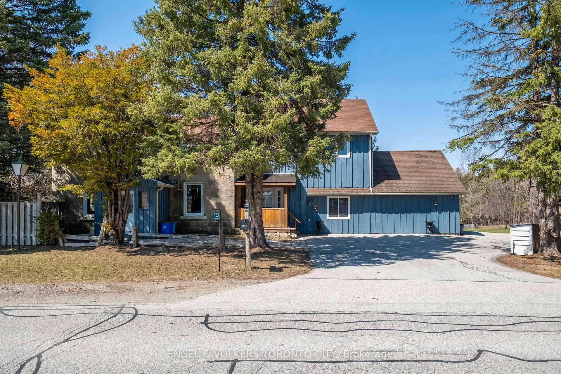 Photo 1 of 9206 Sideroad 17 Road, Erin, Rural Erin — HOMEH