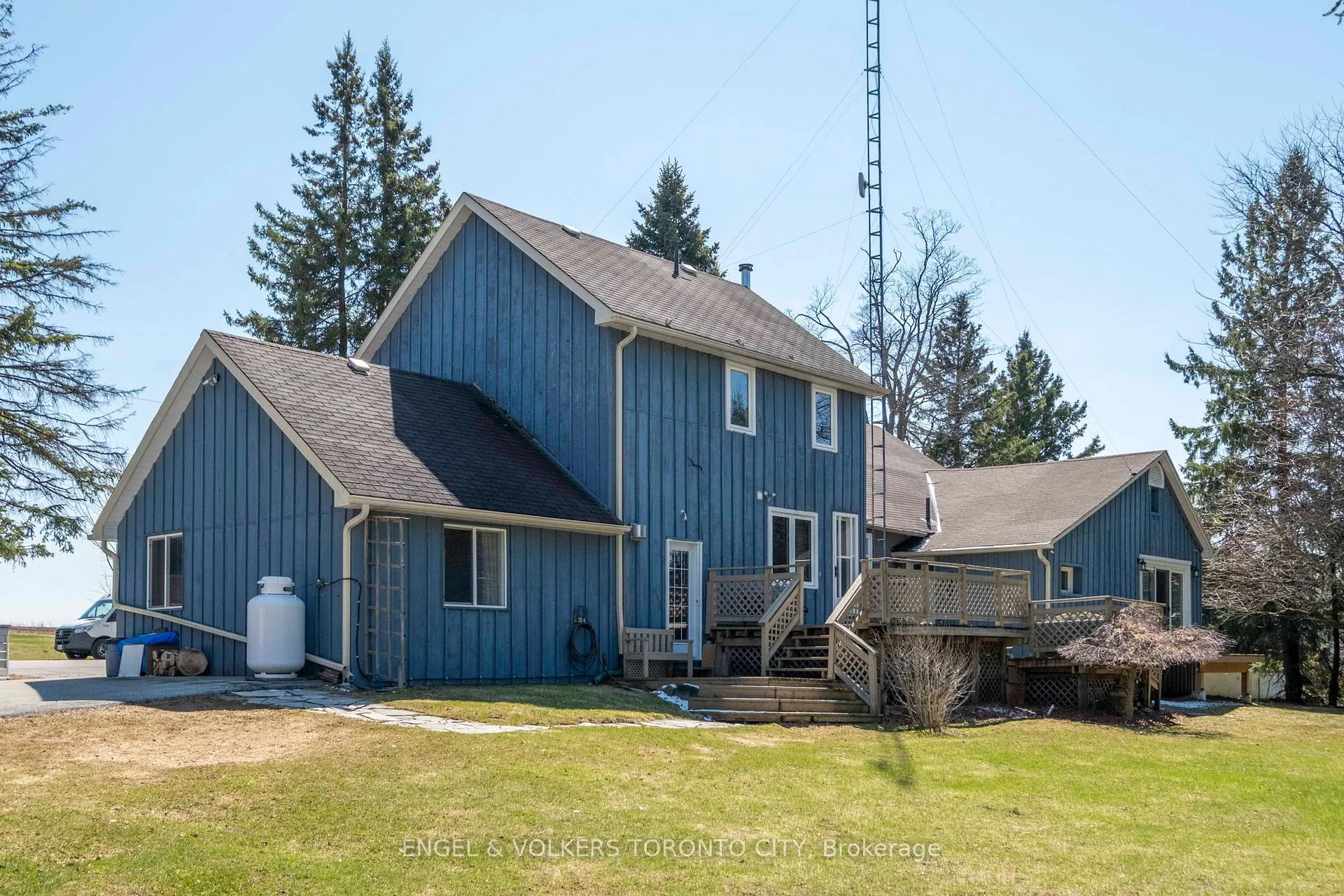 Photo 35 of 9206 Sideroad 17 Road, Erin, Rural Erin — HOMEH
