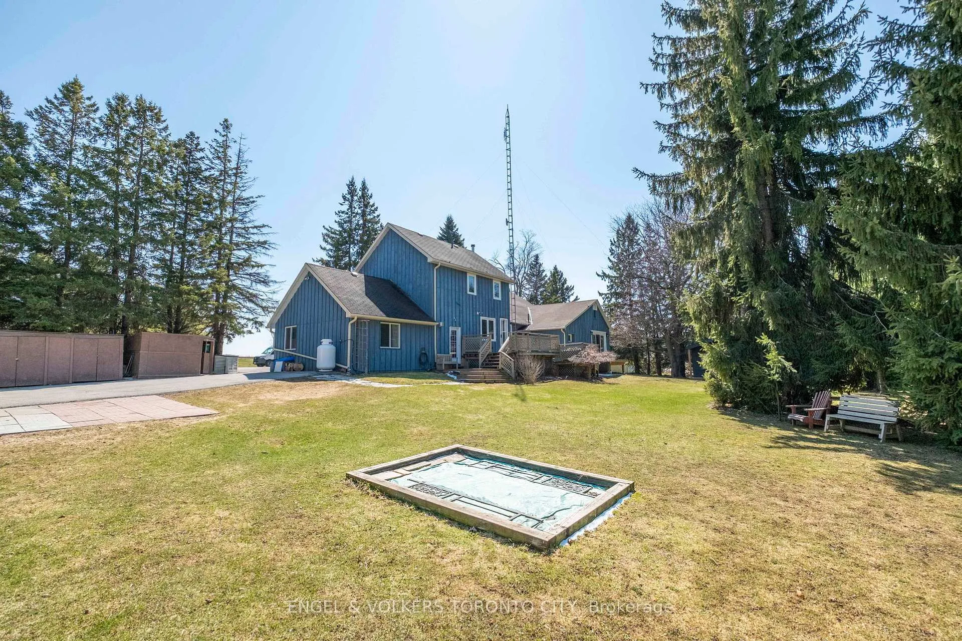Photo 36 of 9206 Sideroad 17 Road, Erin, Rural Erin — HOMEH