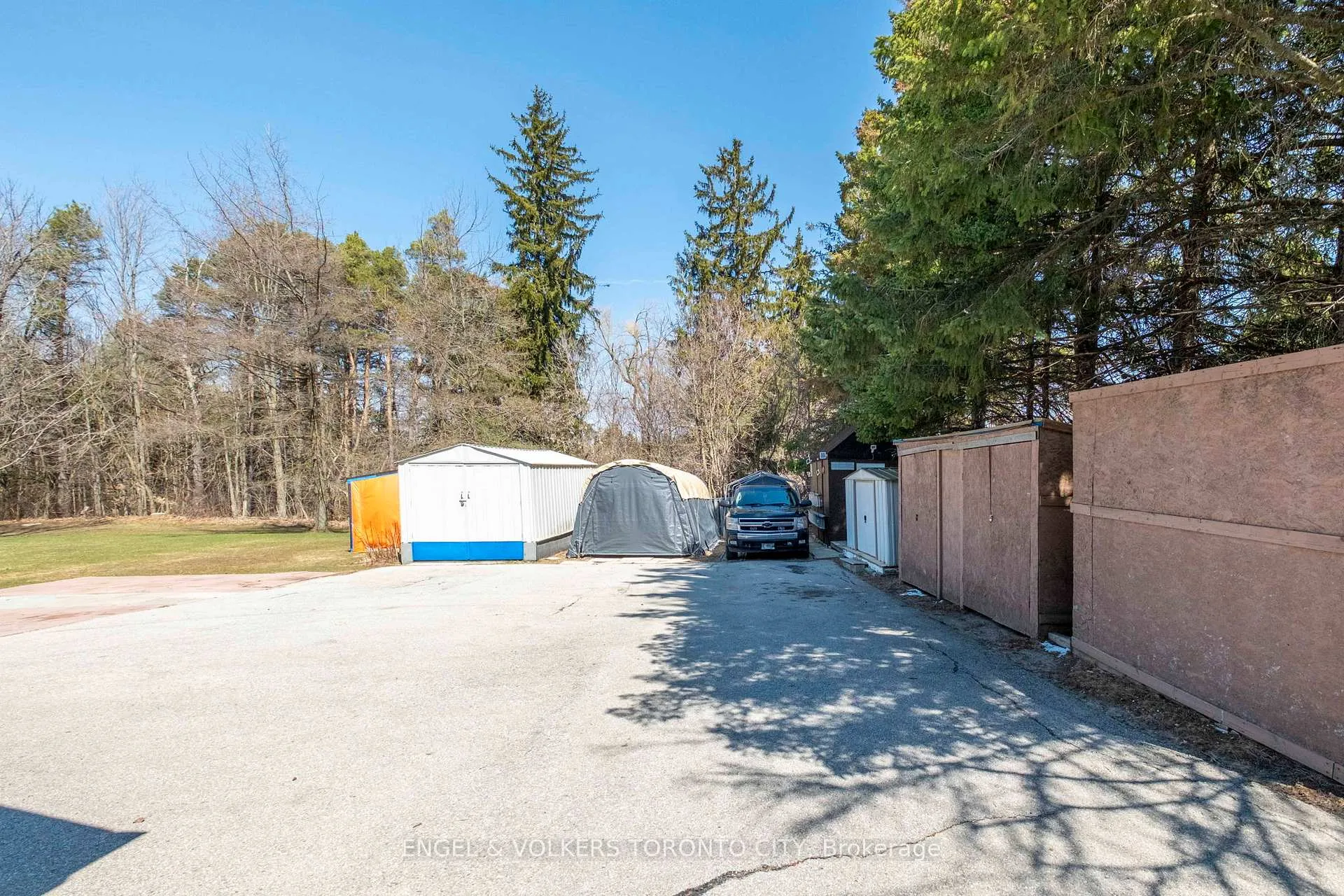 Photo 37 of 9206 Sideroad 17 Road, Erin, Rural Erin — HOMEH