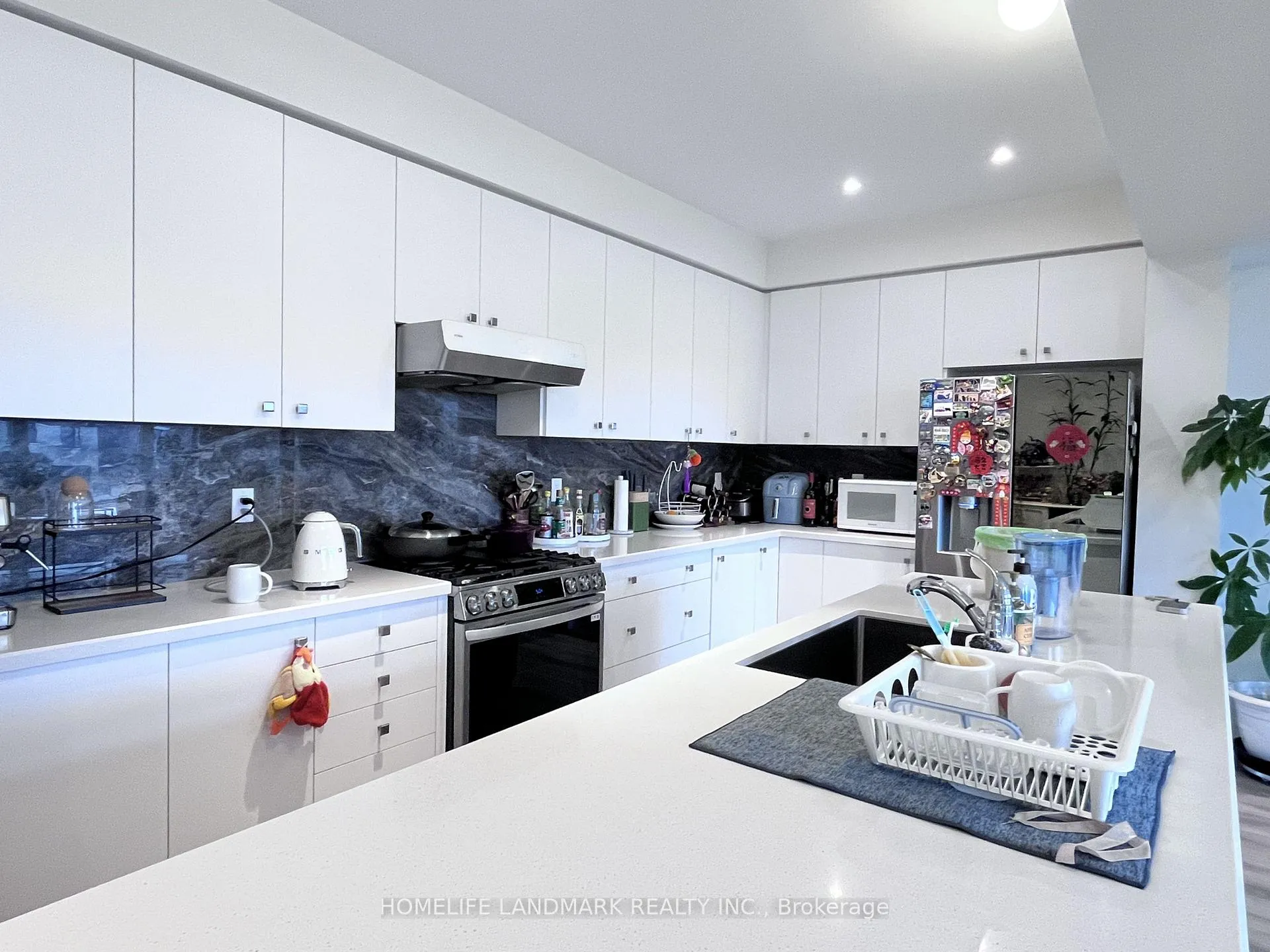 Photo 2 of 1057 Cameo Street, Pickering, Rural Pickering — HOMEH